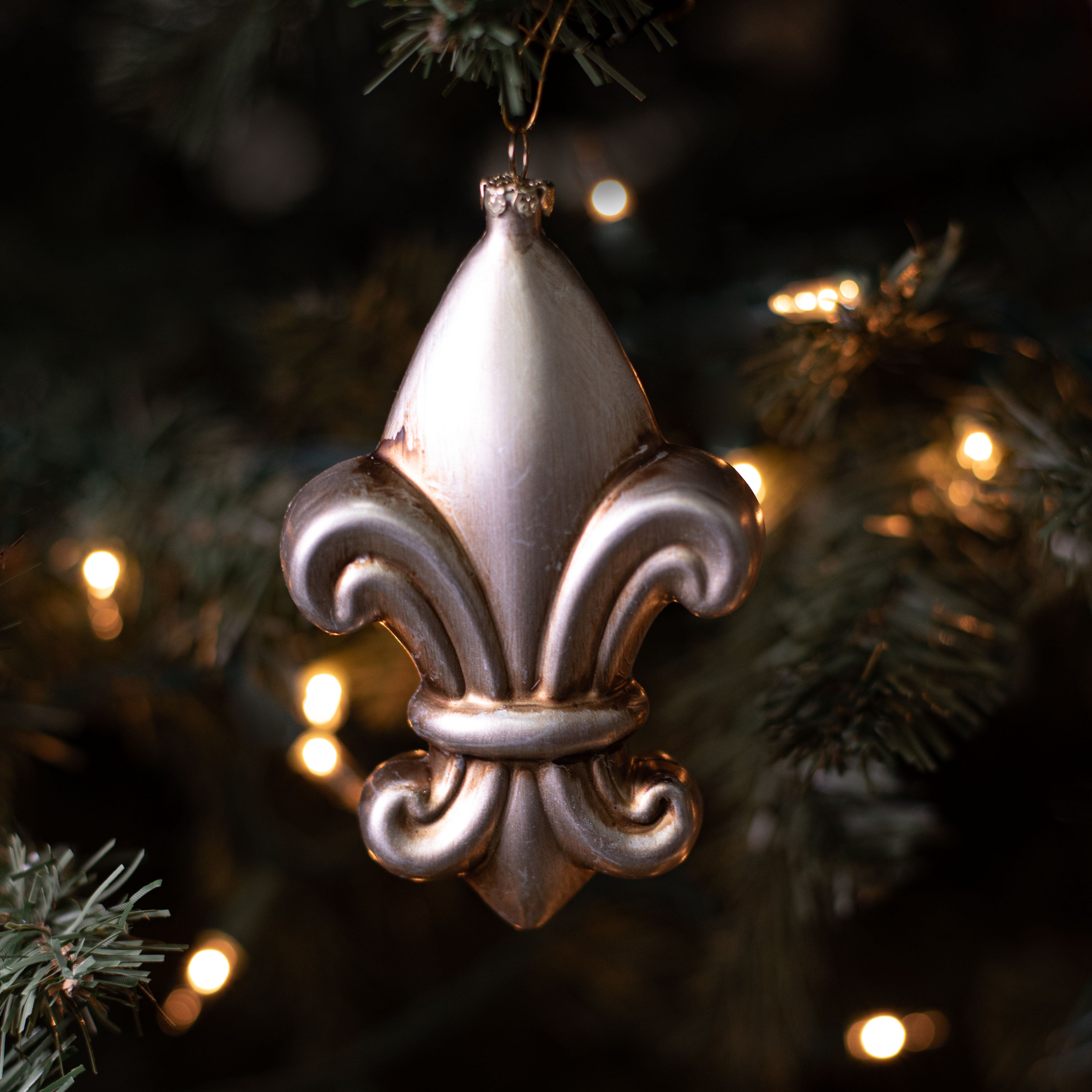 5" Fleur de Lis Ornaments: Umber Gold (Box of 4) Lifestyle Photo