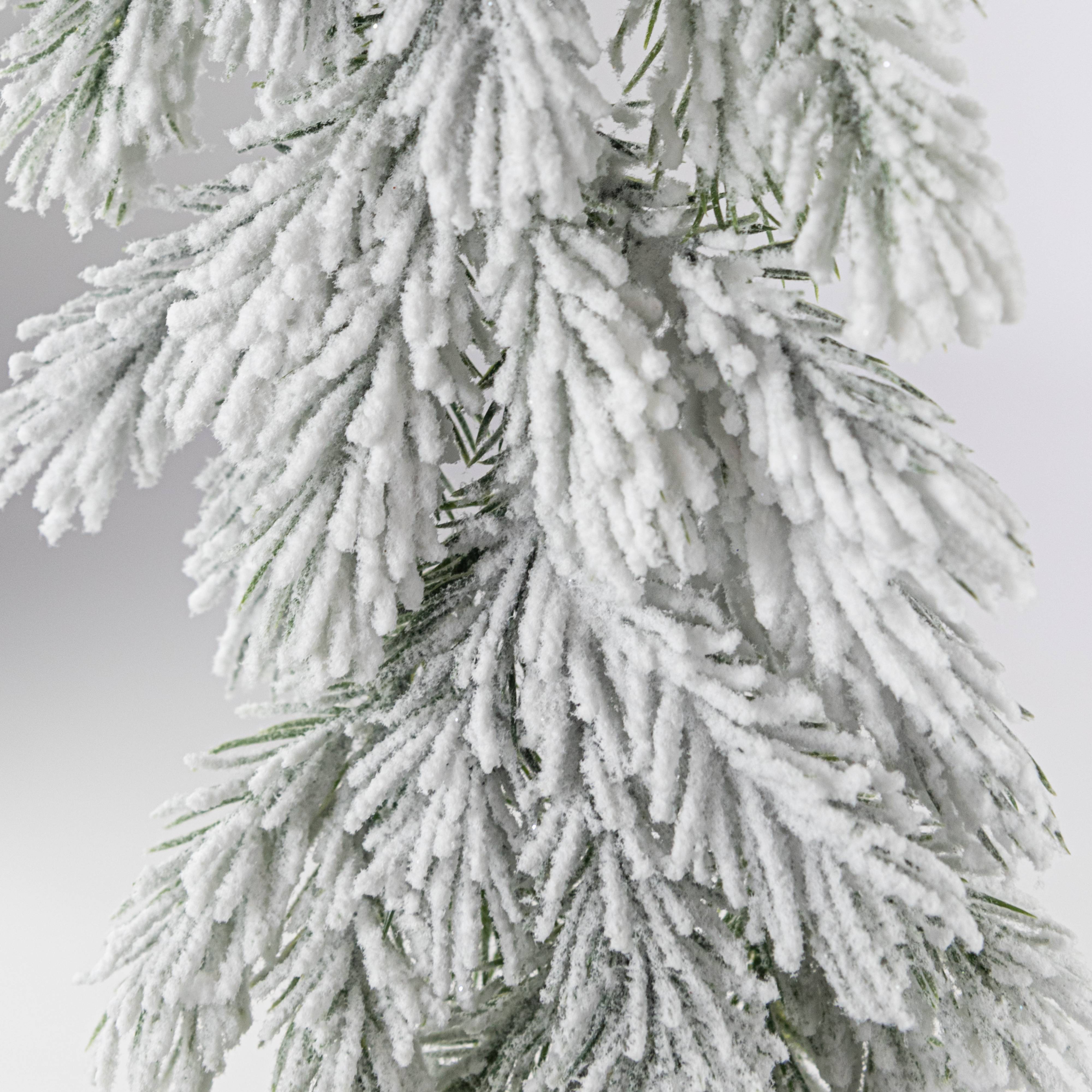 6' Flocked Spruce Garland detail photo 5