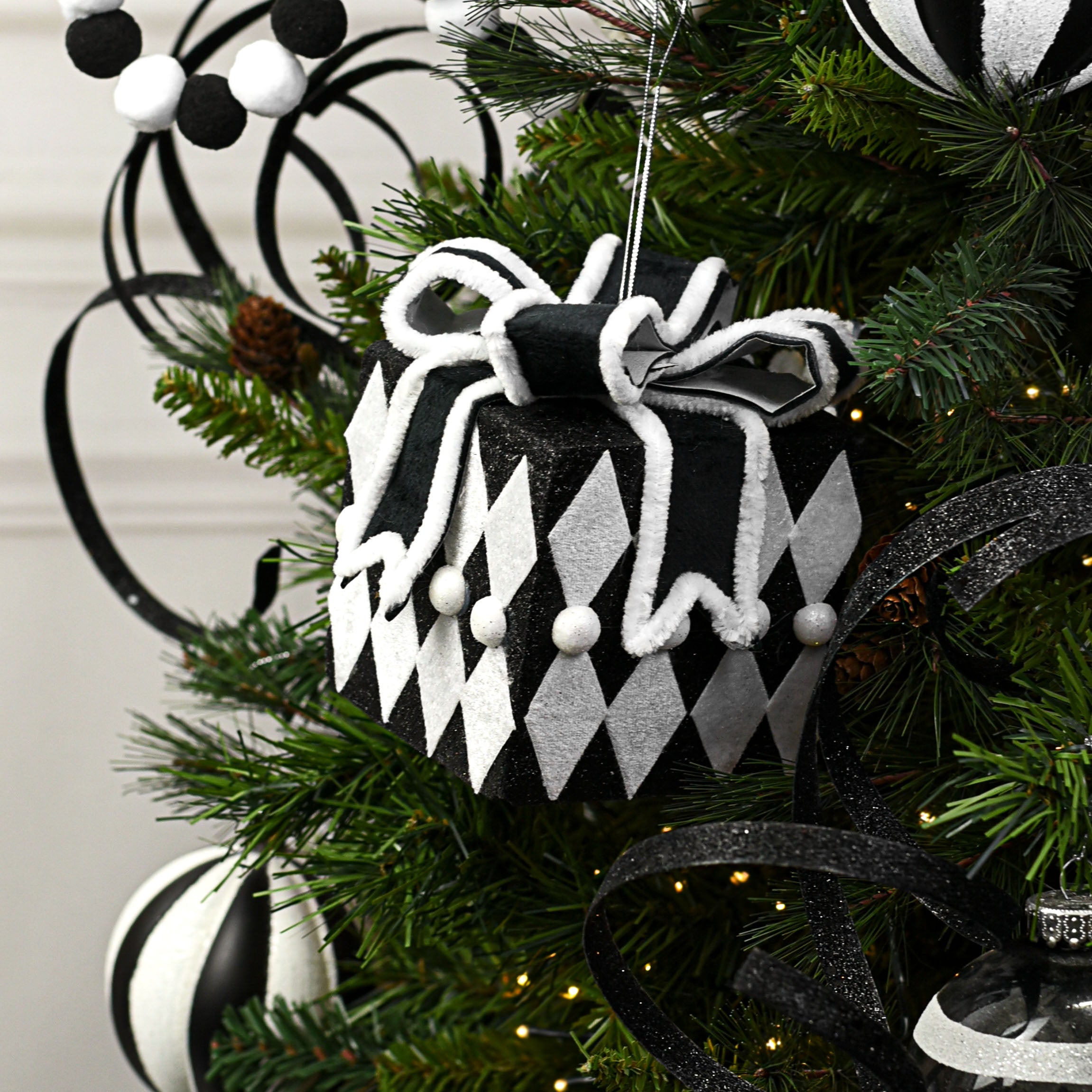 6" Gift Box Decoration: Black & White Harlequin Lifestyle Photo