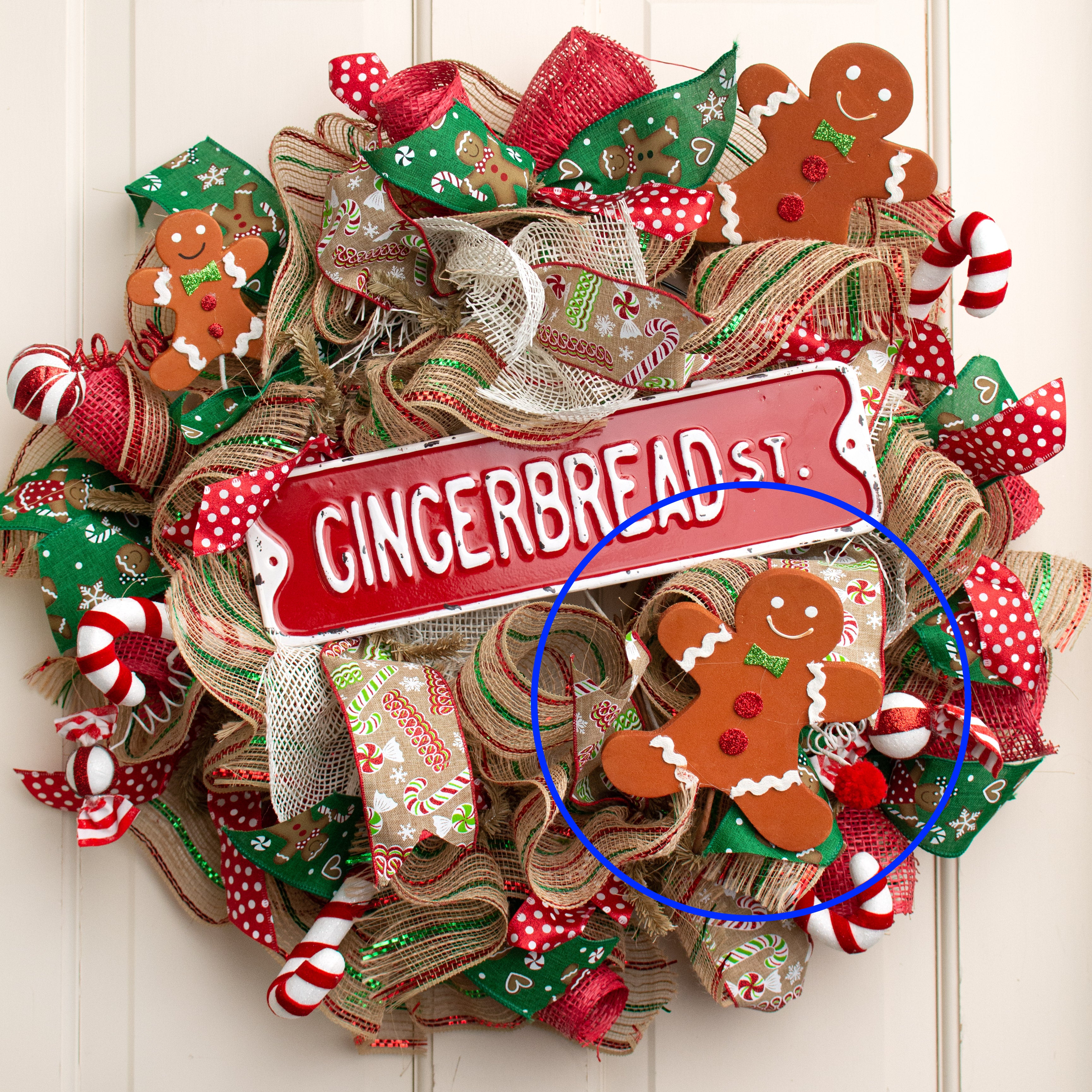 14" Gingerbread Pick Lifestyle Photo