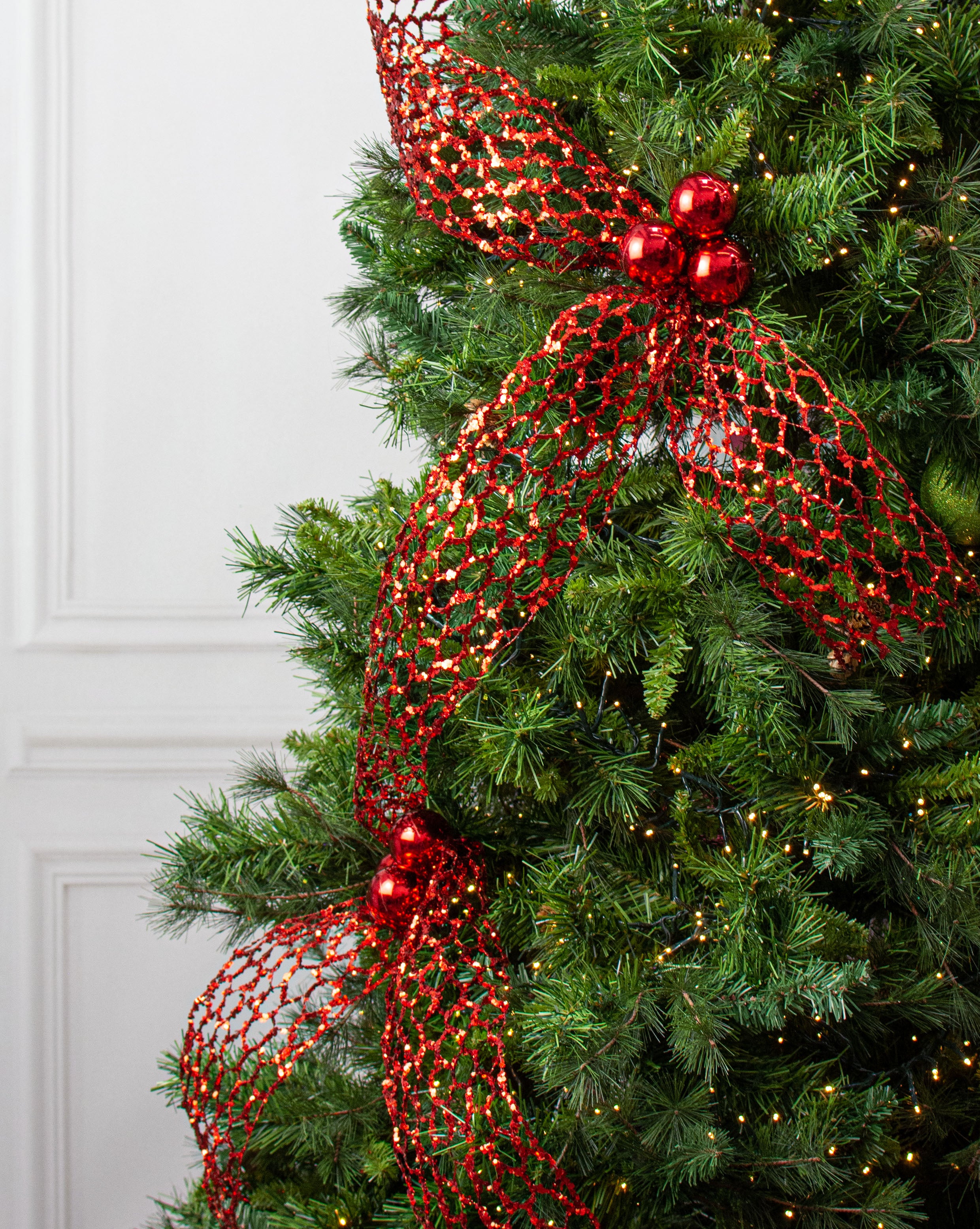 5" Glitter Chicken Wire Ribbon Garland: Red (10') Lifestyle Photo