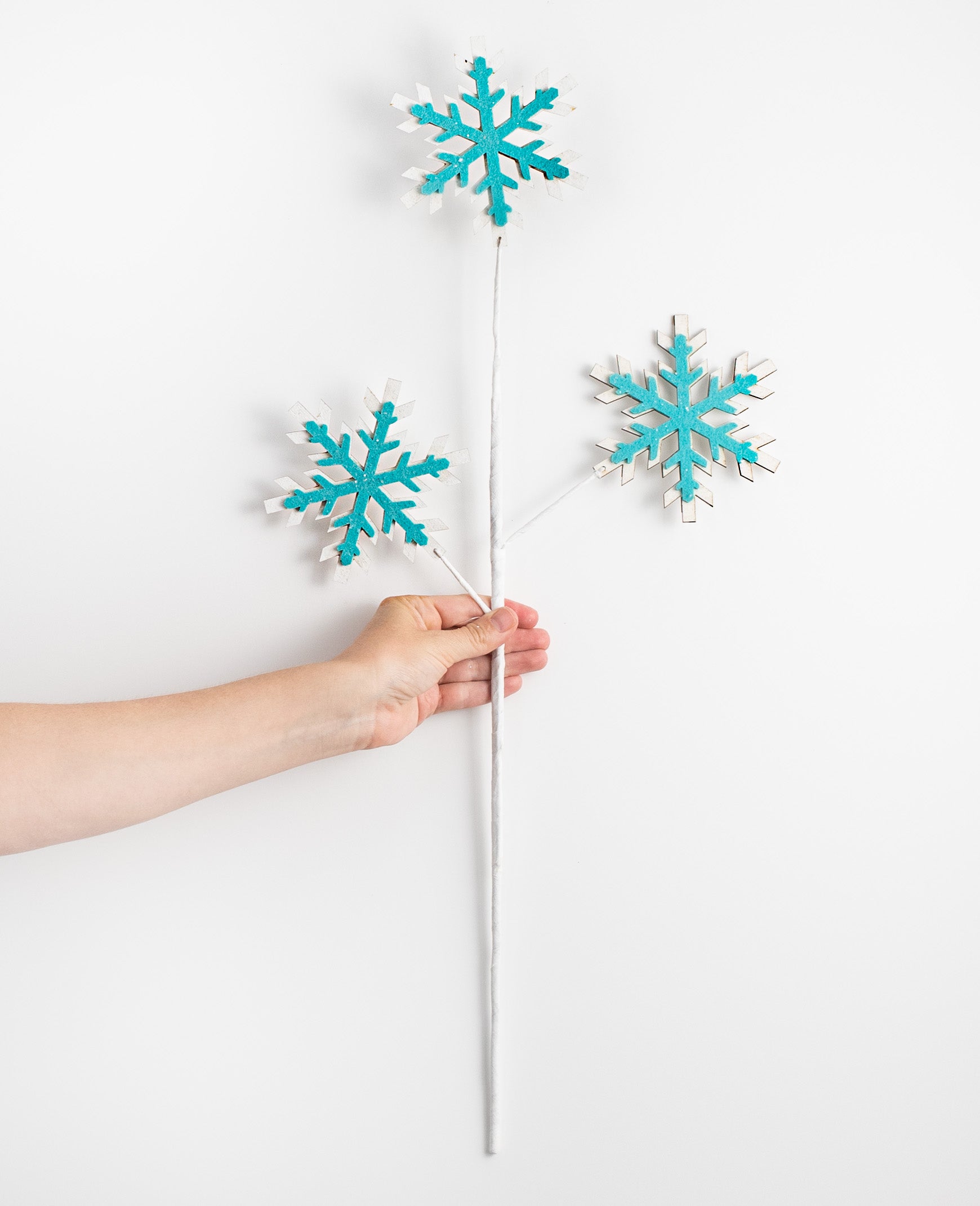 26" Glitter Felt Snowflake Spray: Blue detail photo 3