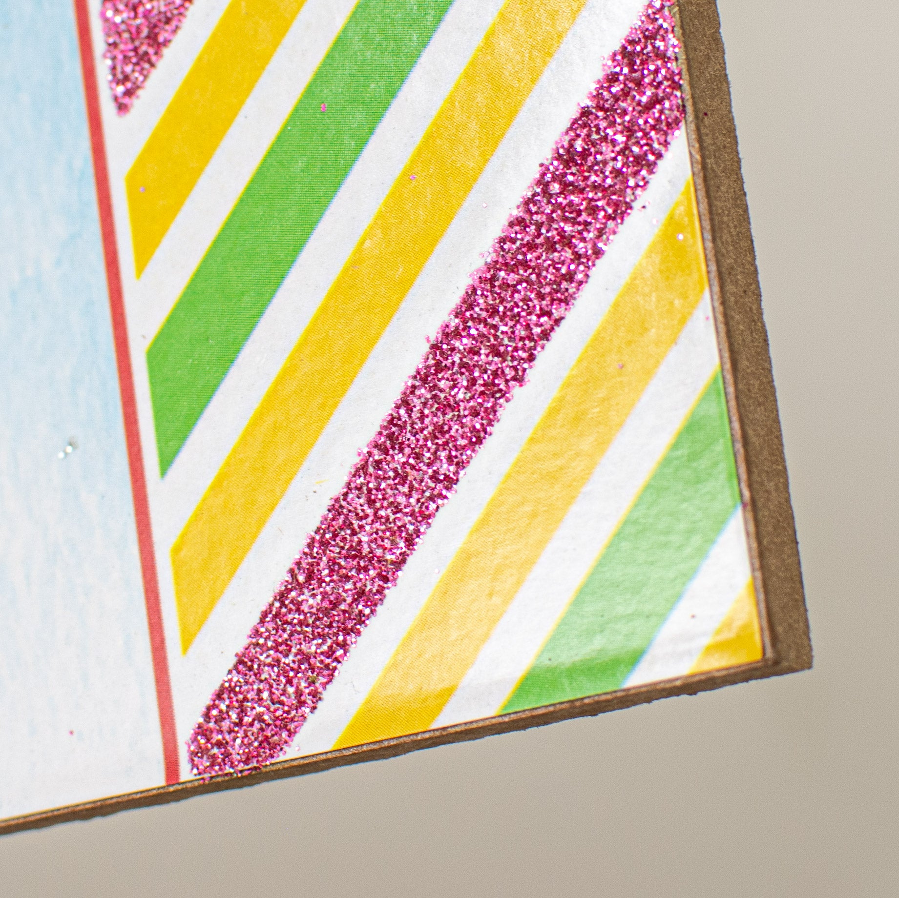 12" Glitter Wooden Sign: Birthday Wishes detail photo 3