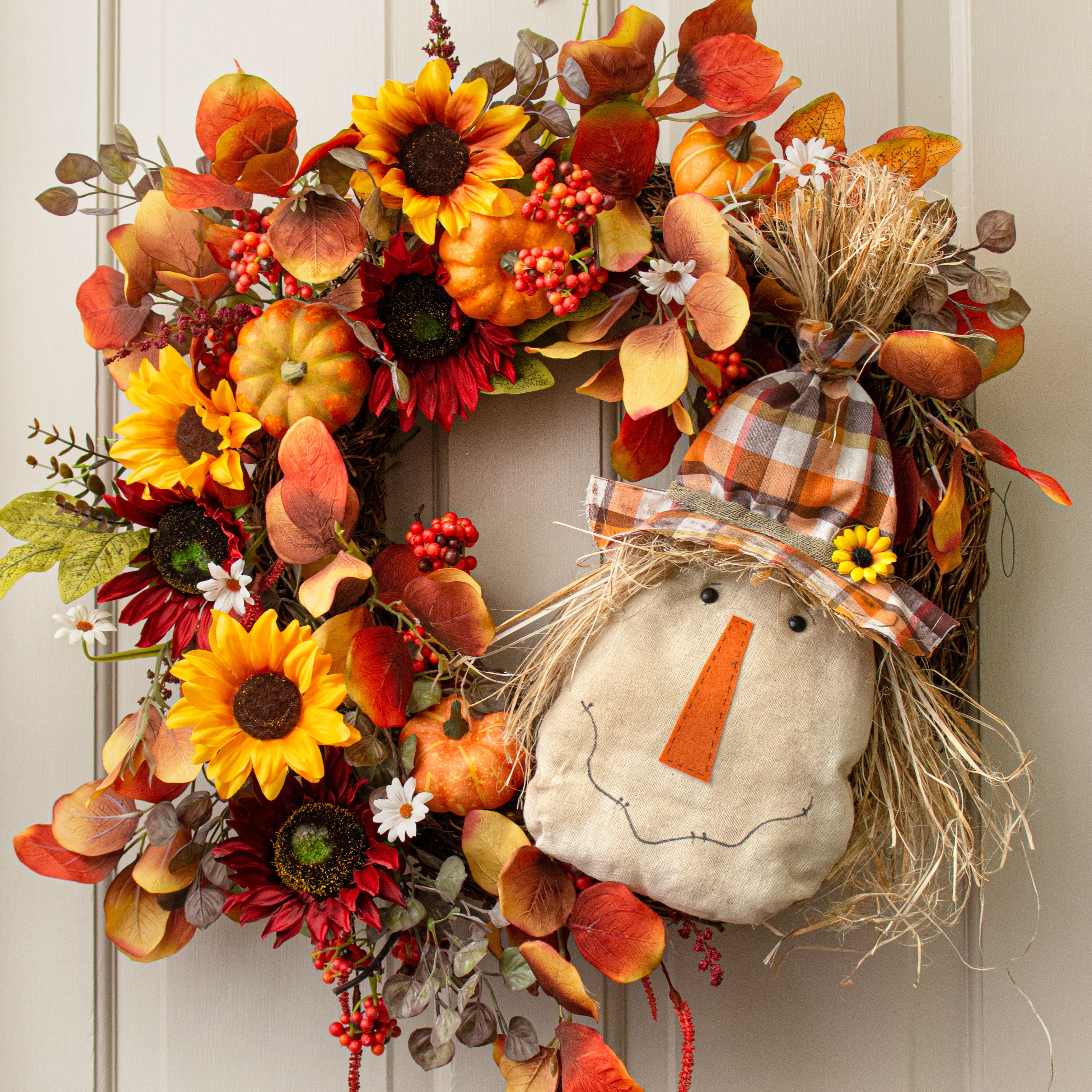 Grubby Scarecrow Head Accent Lifestyle Photo