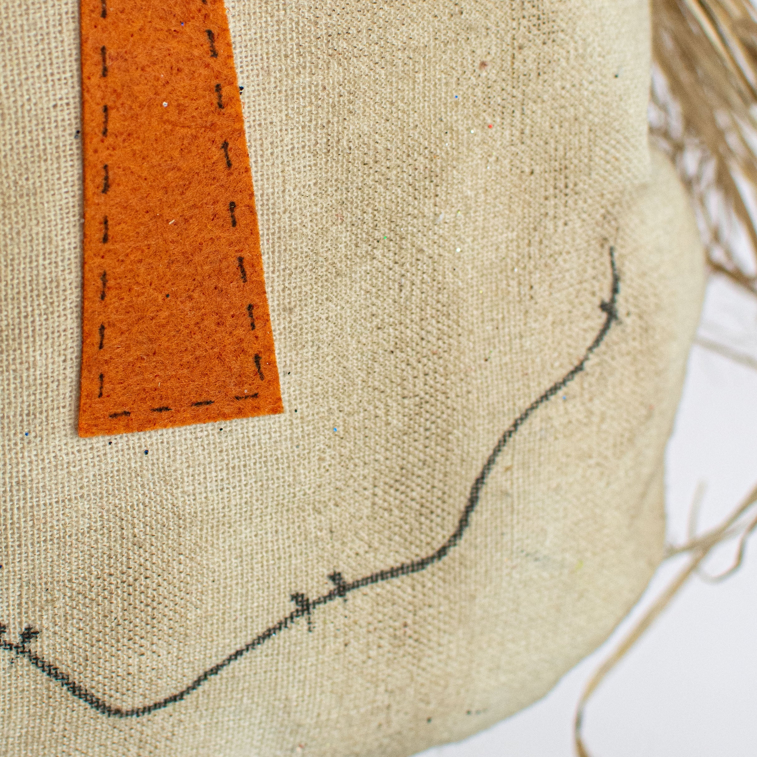Grubby Scarecrow Head Accent detail photo 4