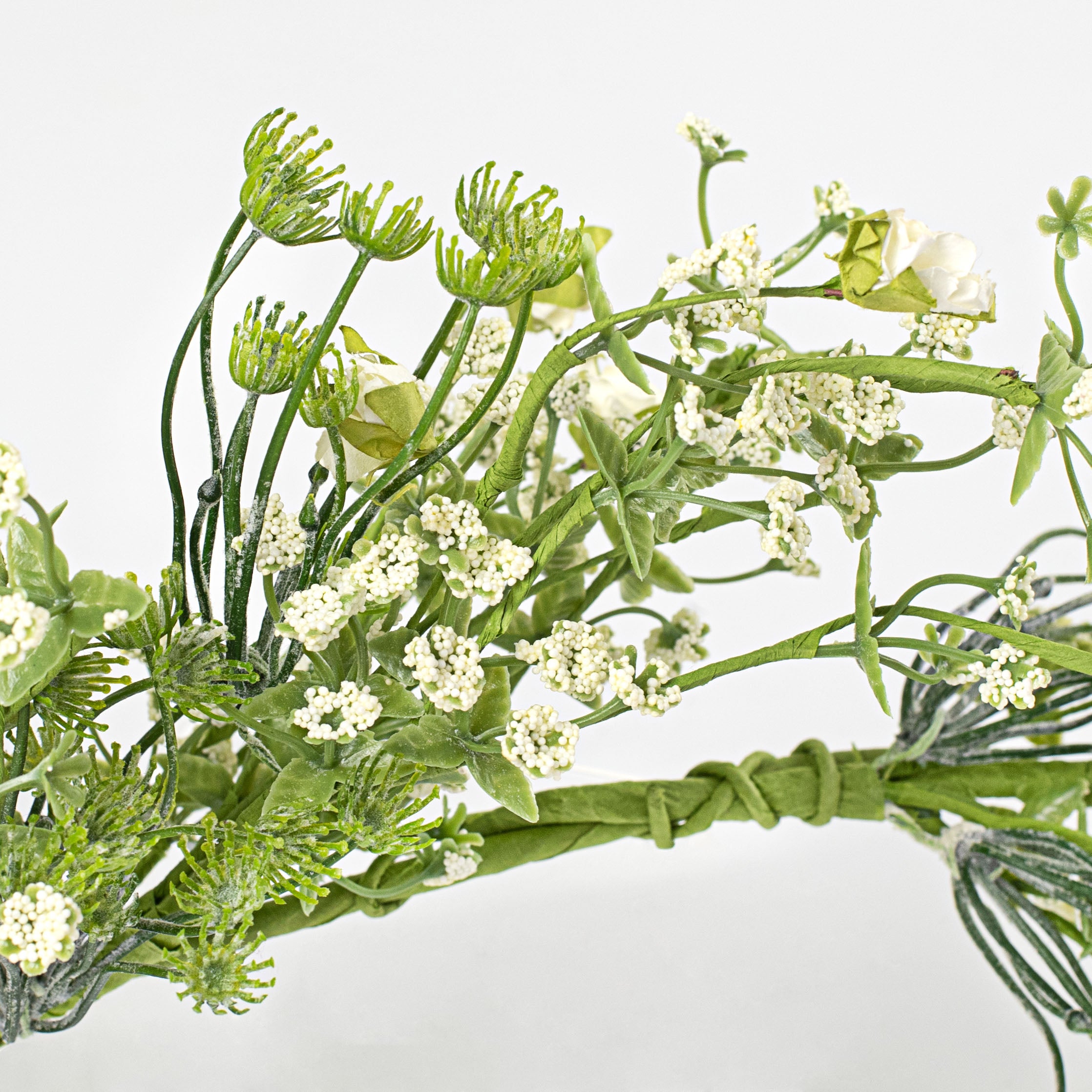 4' Gypso Baby's Breath Garland detail photo 3