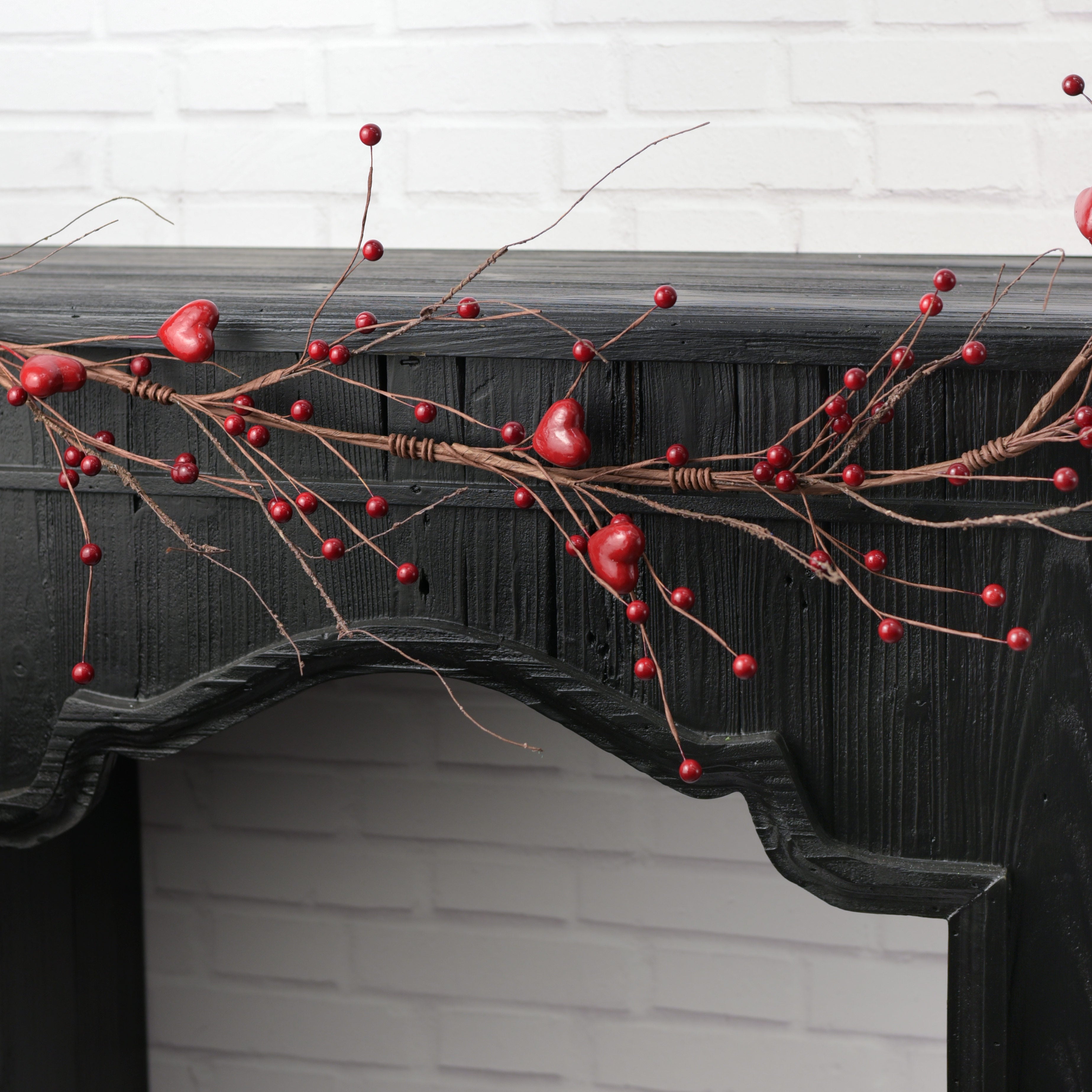 4.5' Hearts & Berries Garland: Red Lifestyle Photo