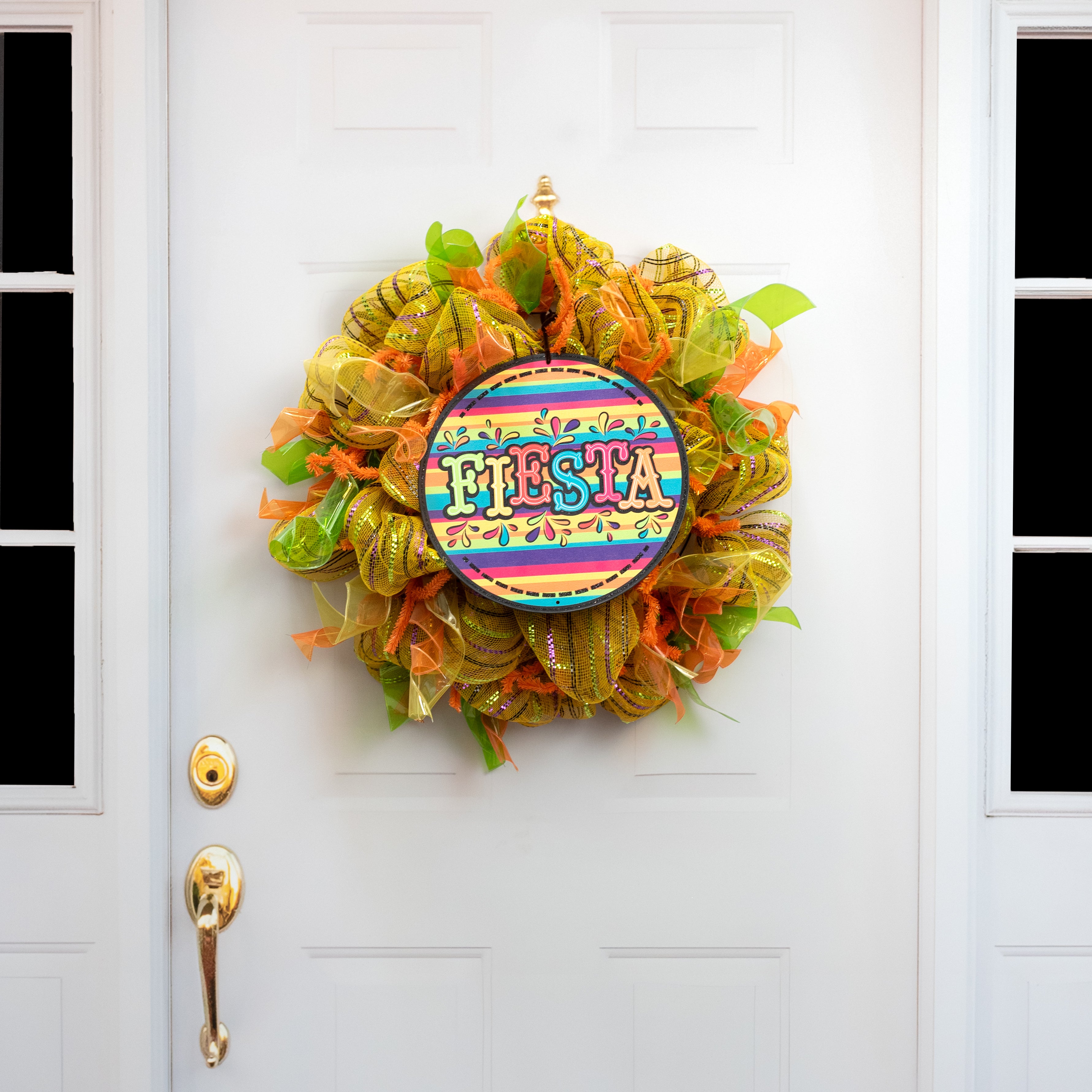 12" Round Metal Sign: Fiesta