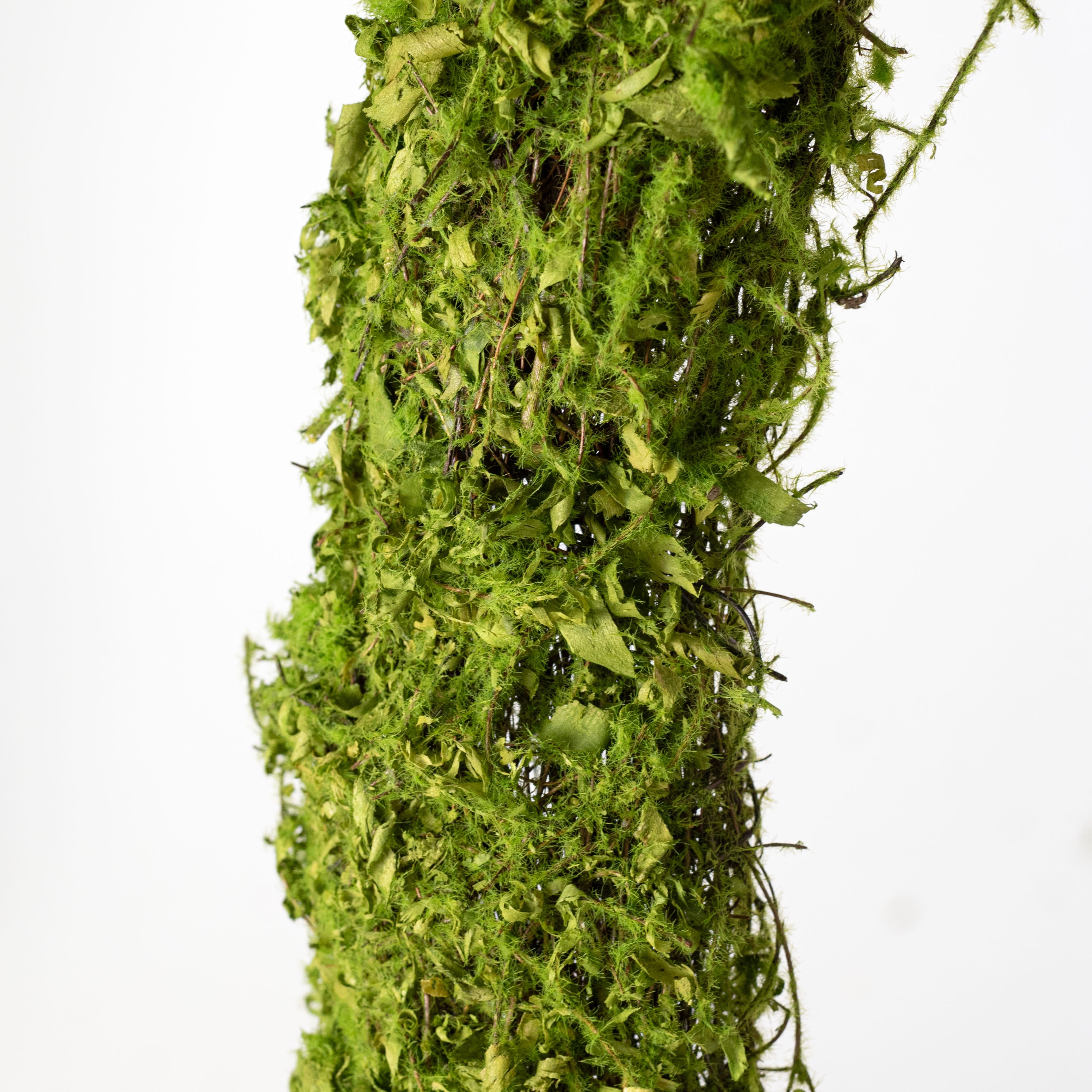 18" Green Moss Vine Wreath: Round