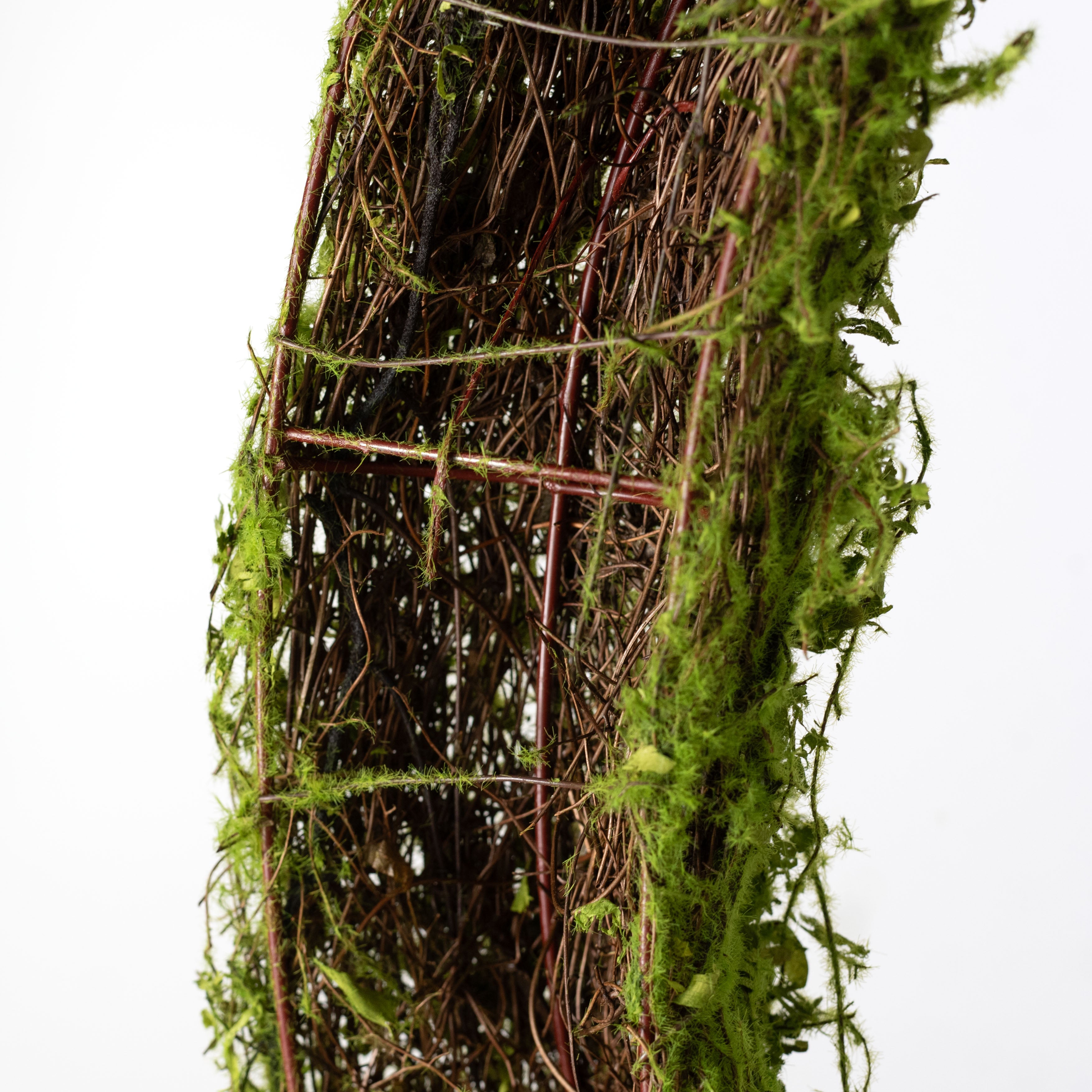 18" Green Moss Vine Wreath: Round