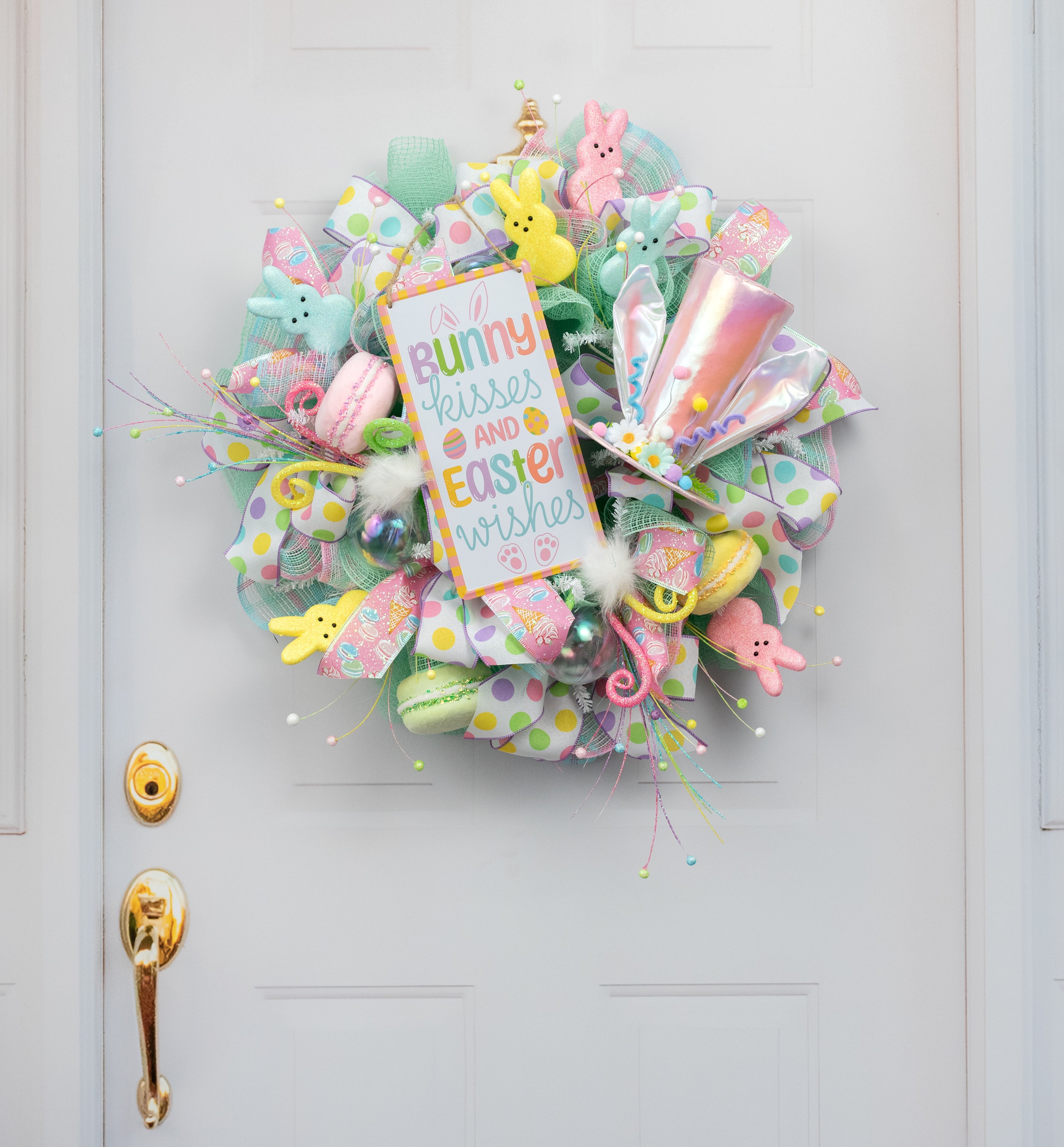 12" Embossed Metal Bunny Kisses Sign