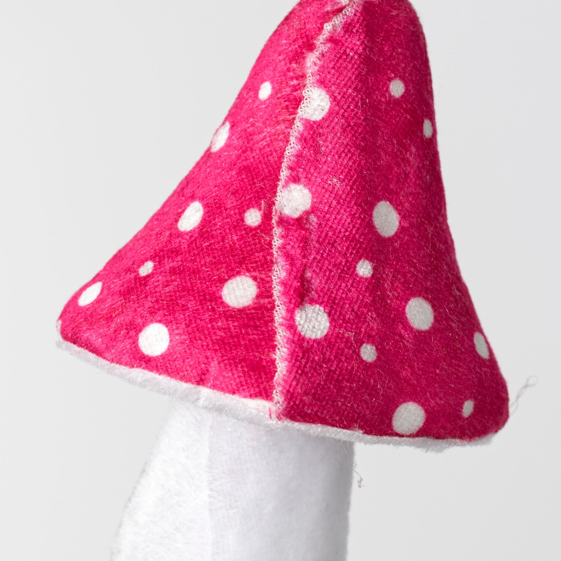 30" Fairytale Mushrooms Spray: Beauty Pink