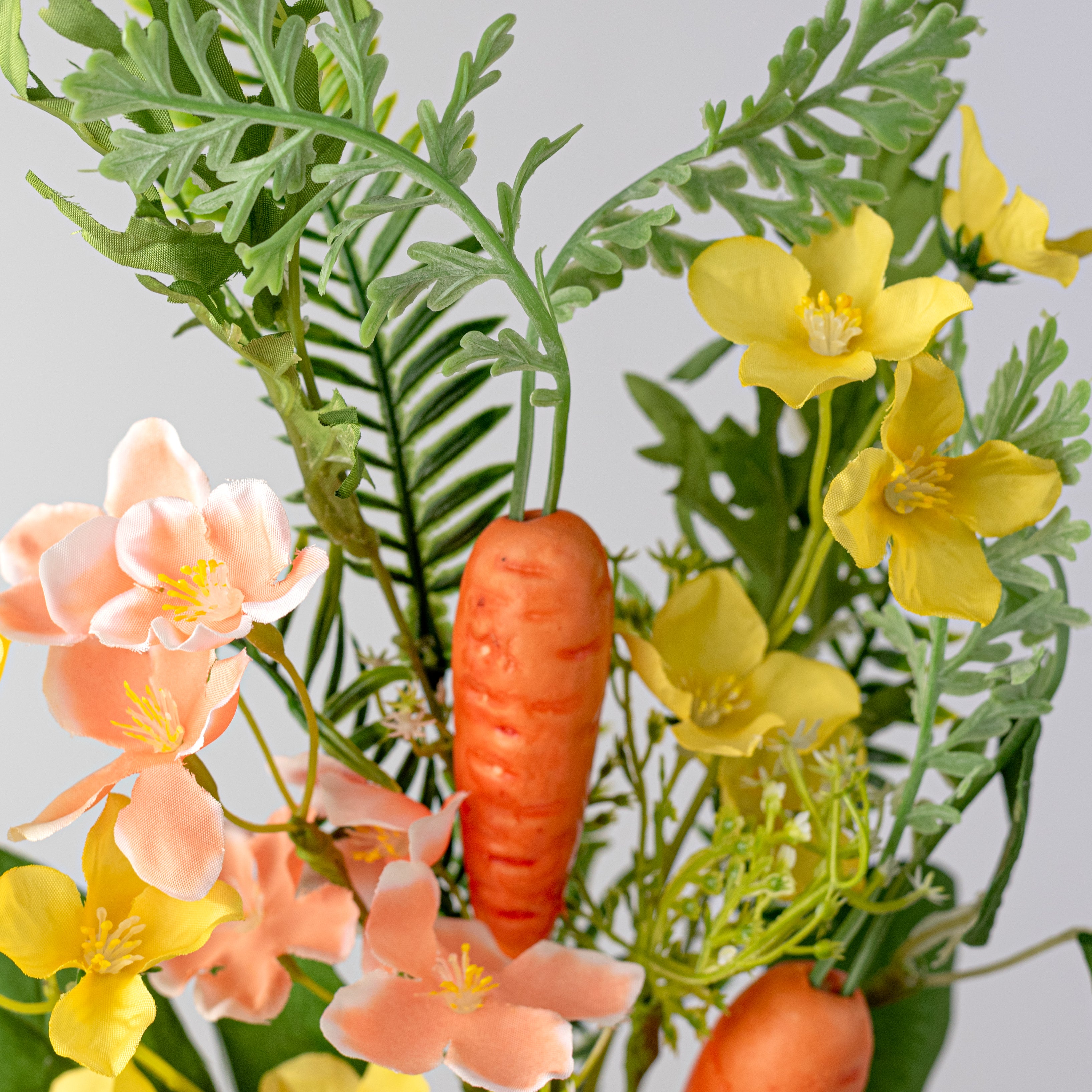 16" Spring Carrot Garden Spray