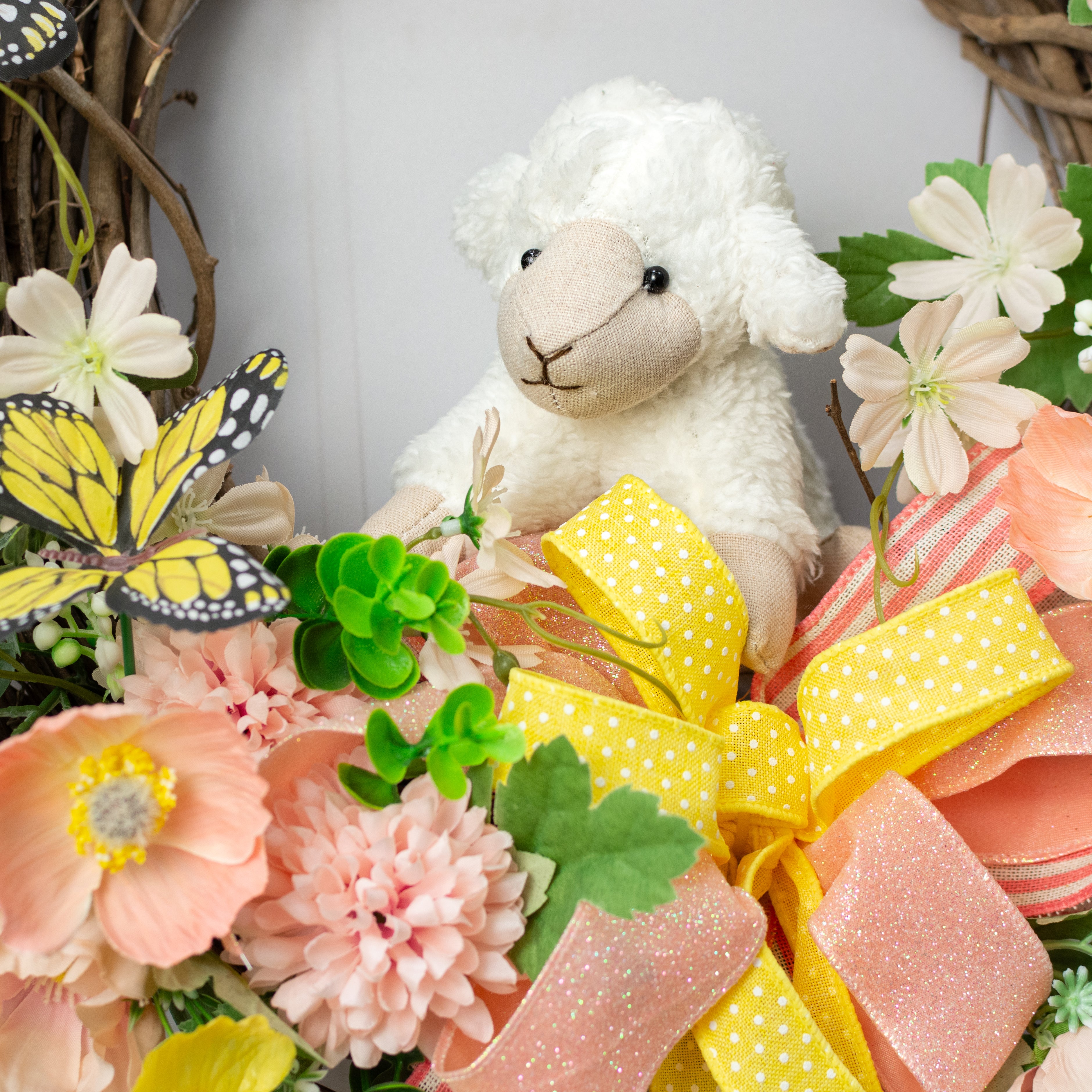 15" Lamb Pick: Cream
