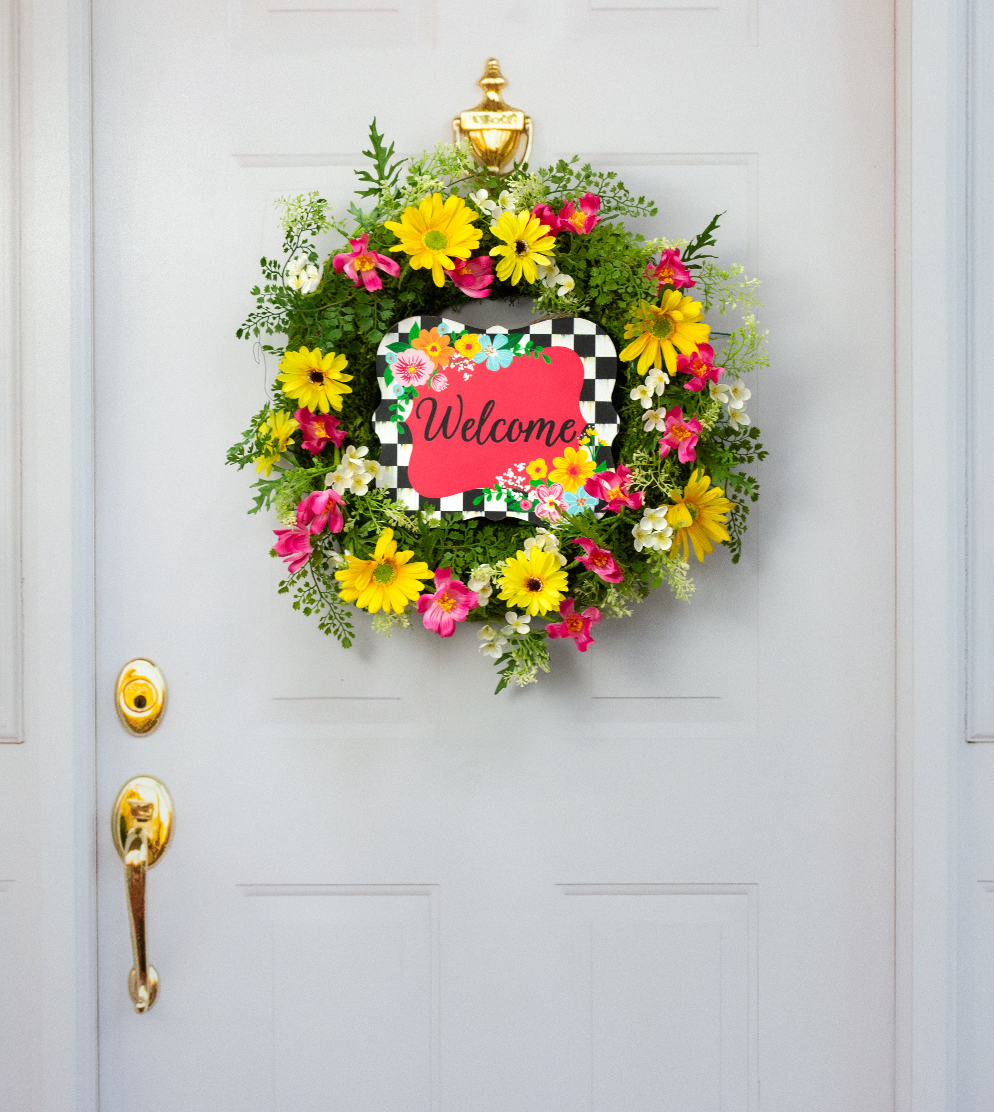 10" Scalloped Wooden Sign: Hot Pink Floral Welcome Checkerboard