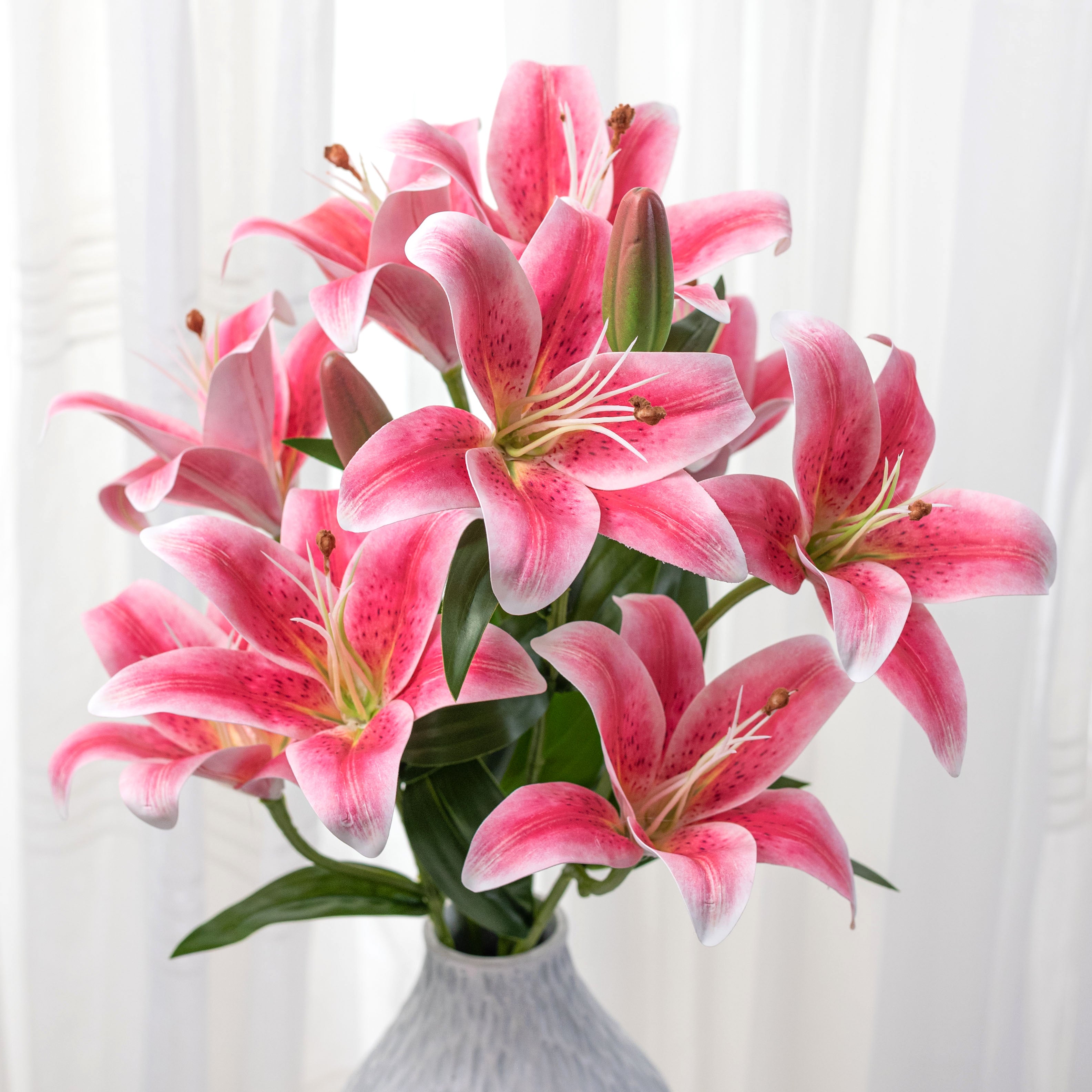 hot pink lily flower 21" Lily Bush: Hot Pink (9 Stem)