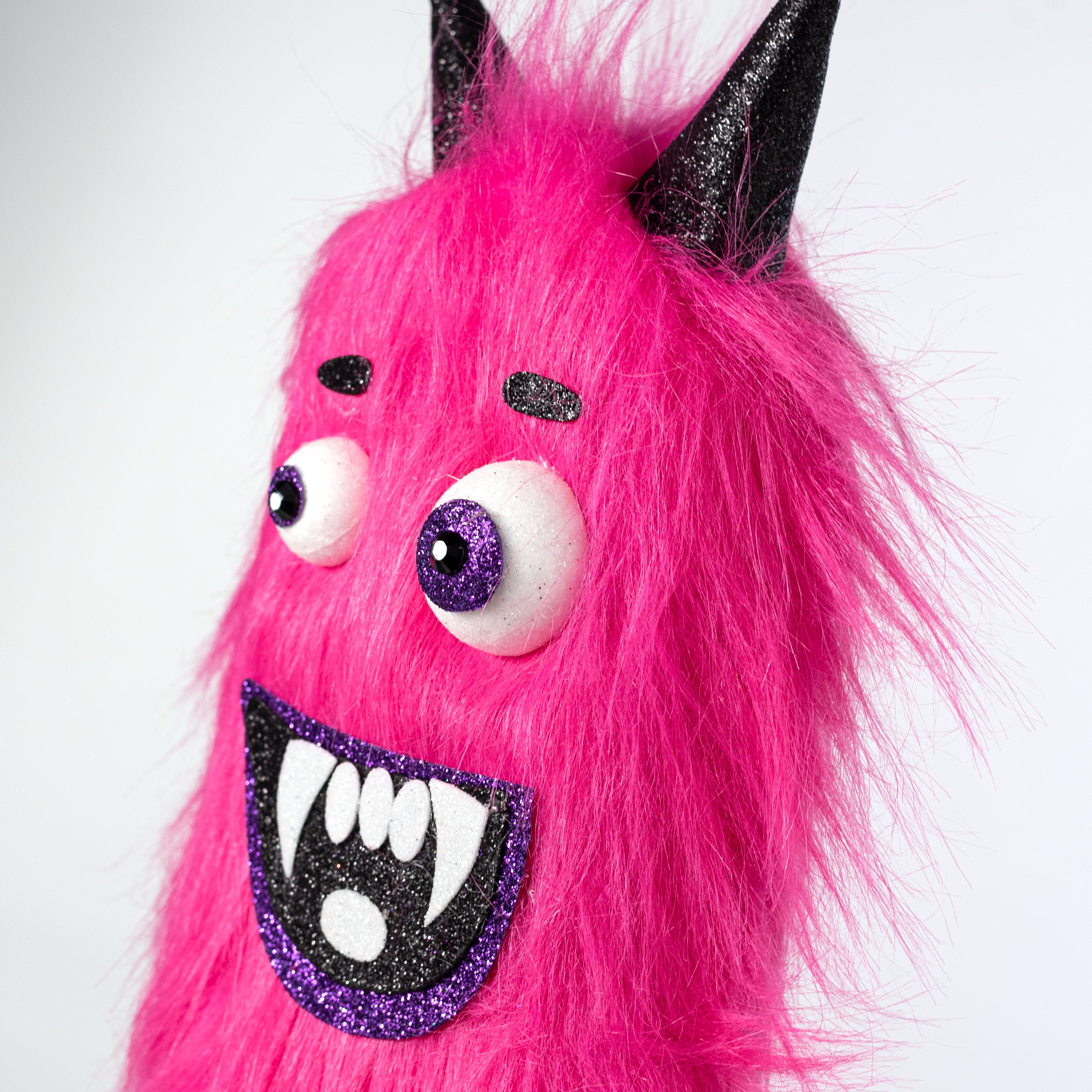 24" Furry Monster Spray: Hot Pink