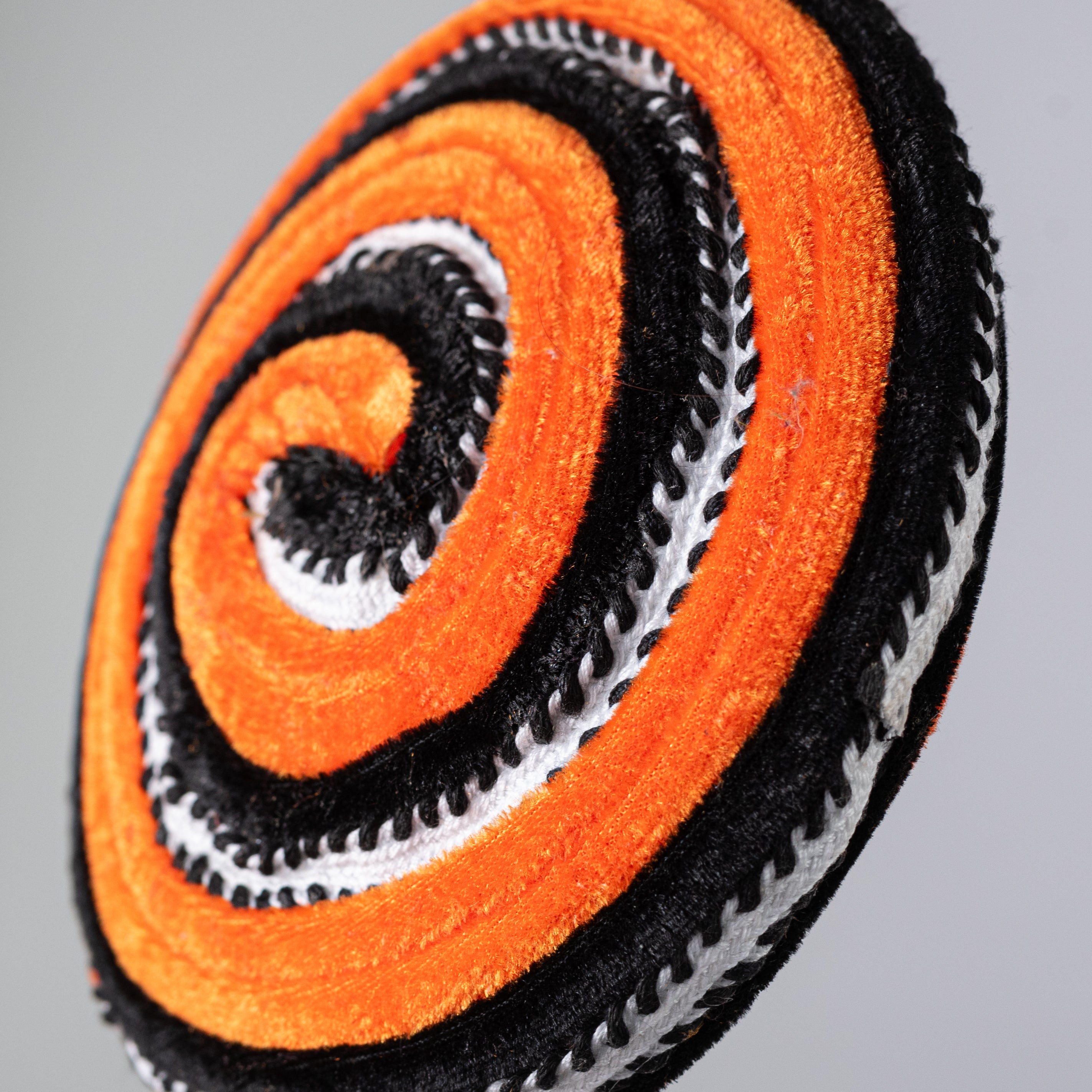 7" x 20" Velvet Lollipop Swirl Spray: Orange & Black