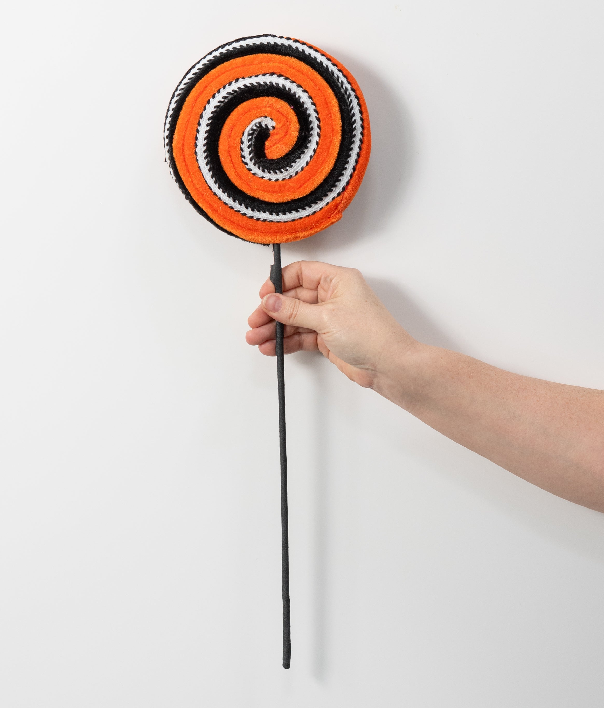 7" x 20" Velvet Lollipop Swirl Spray: Orange & Black
