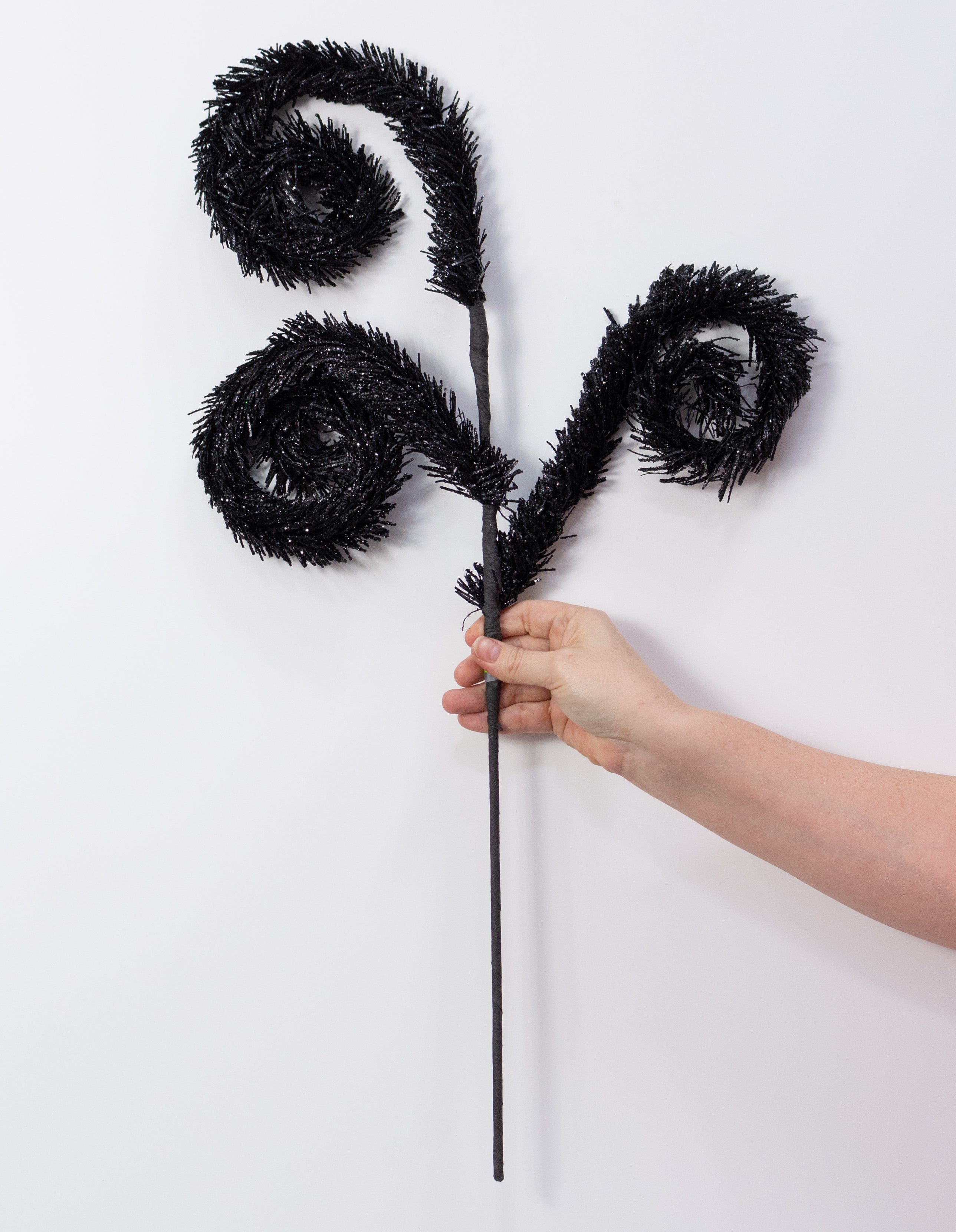 28" Fuzzy Glitter Spiral Curly Spray: Black