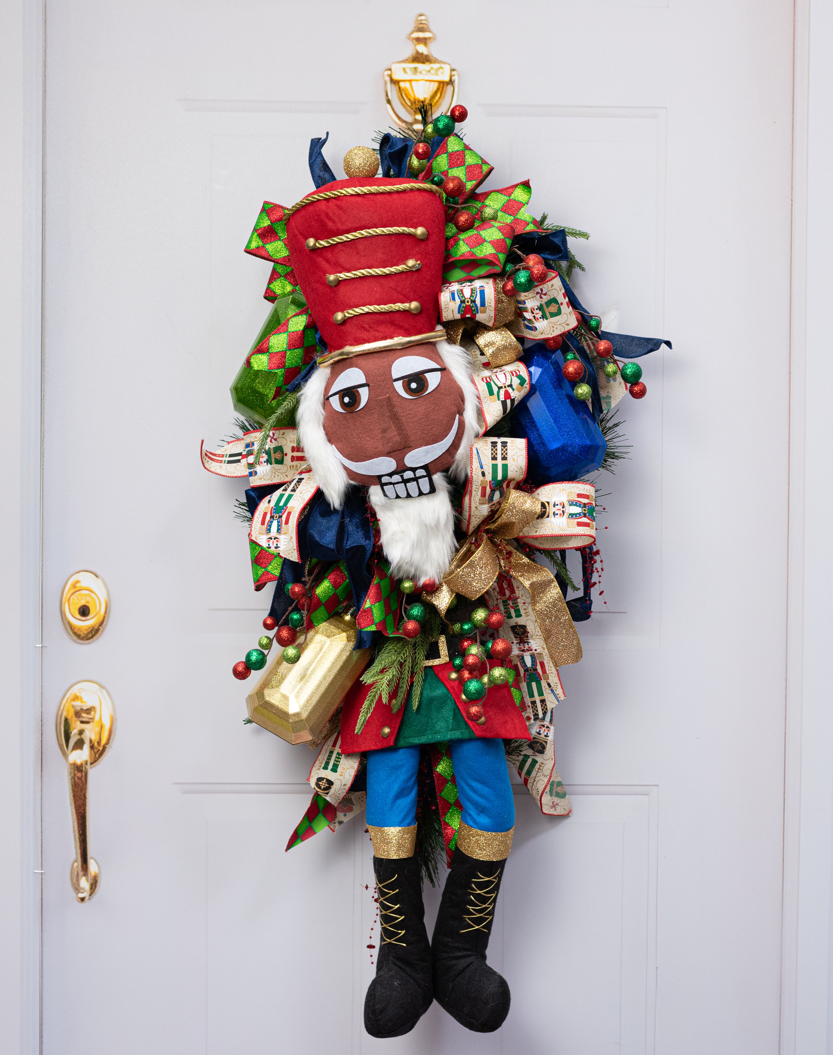 33" 2-Piece Traditional Nutcracker Wreath Decor Kit: Dark Skin