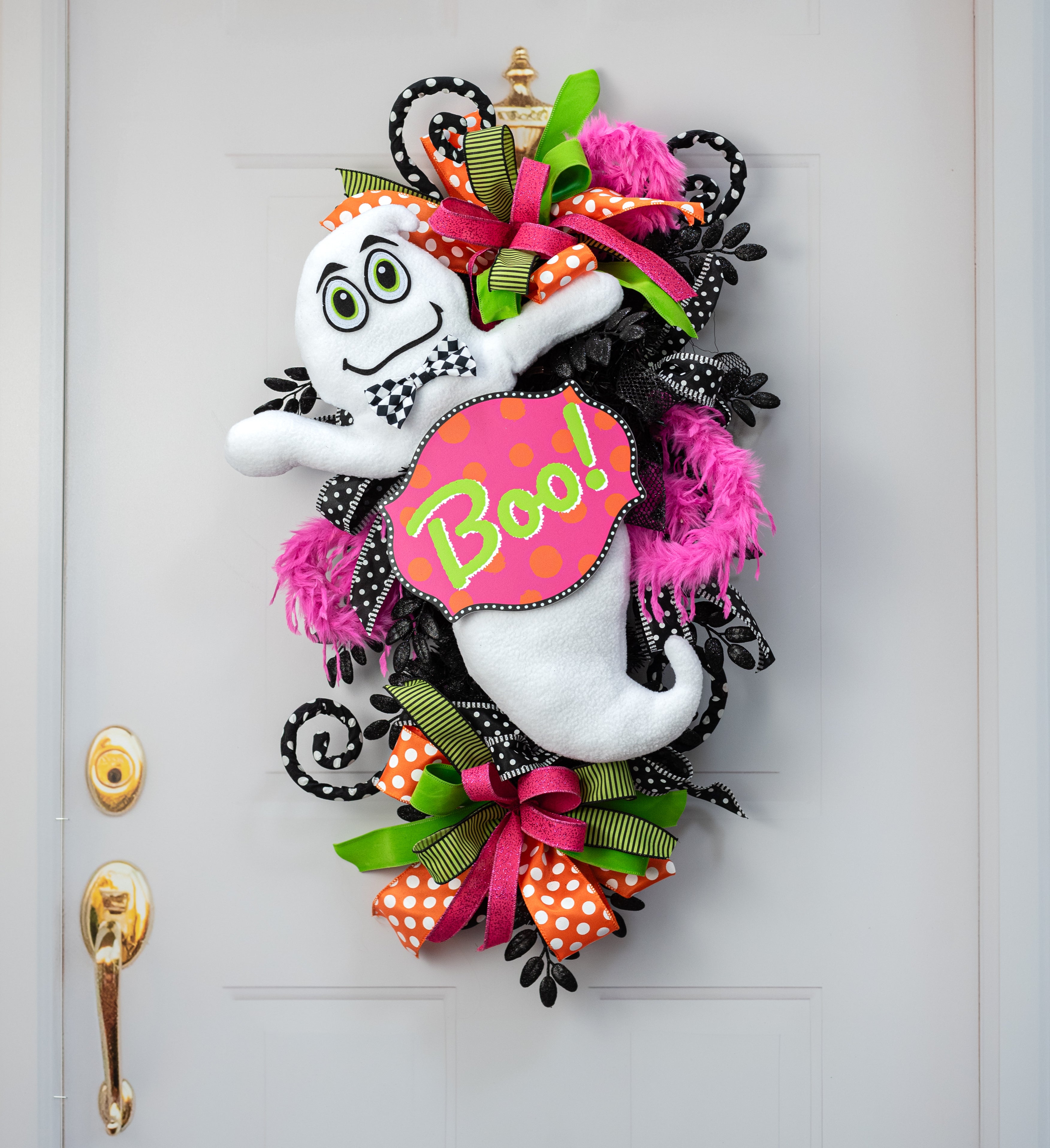 18" 2-Piece Bow Tie Ghost Wreath Decor Kit