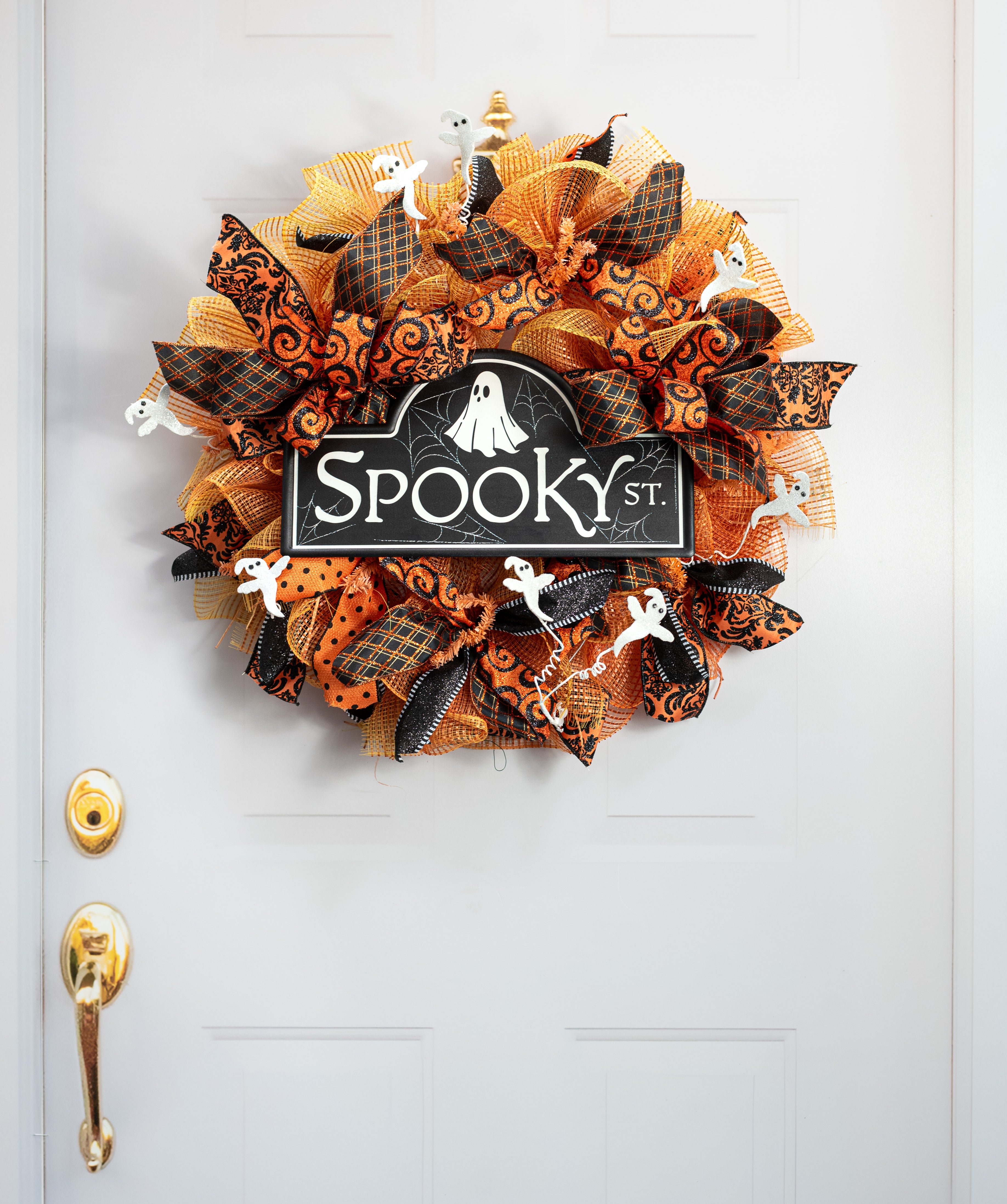 15" Embossed Metal Sign: Spooky Street Ghost