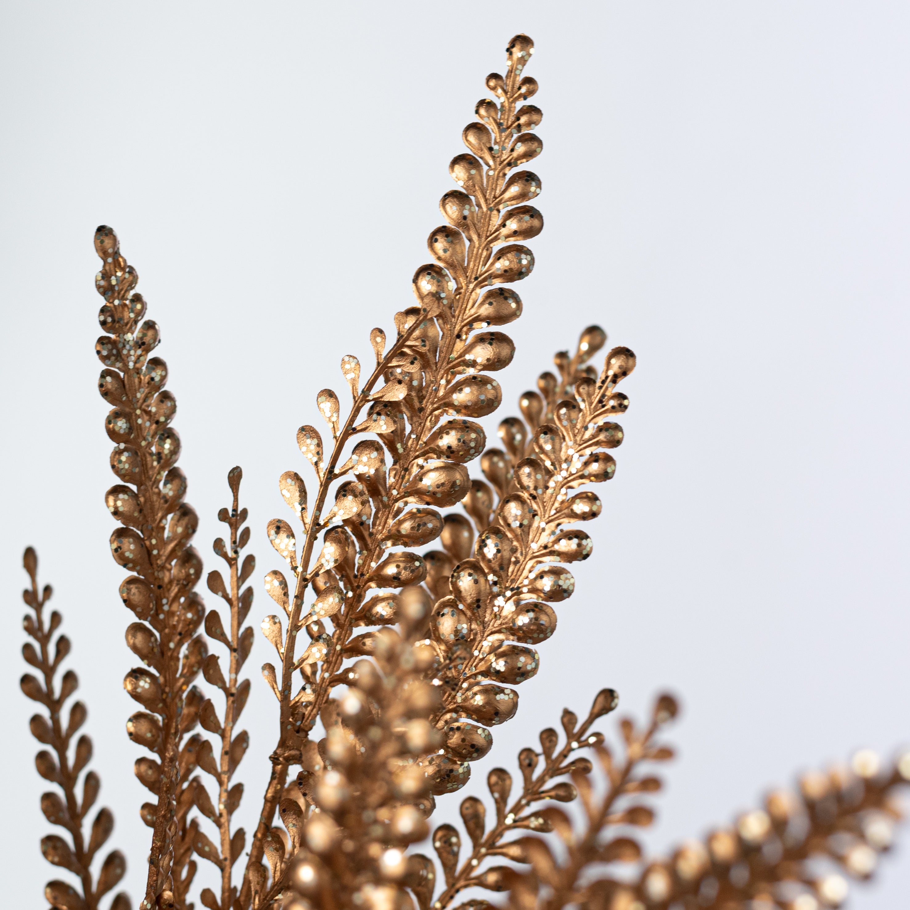18" Plastic Button Fern Bush: Metallic Gold (5 Stem)