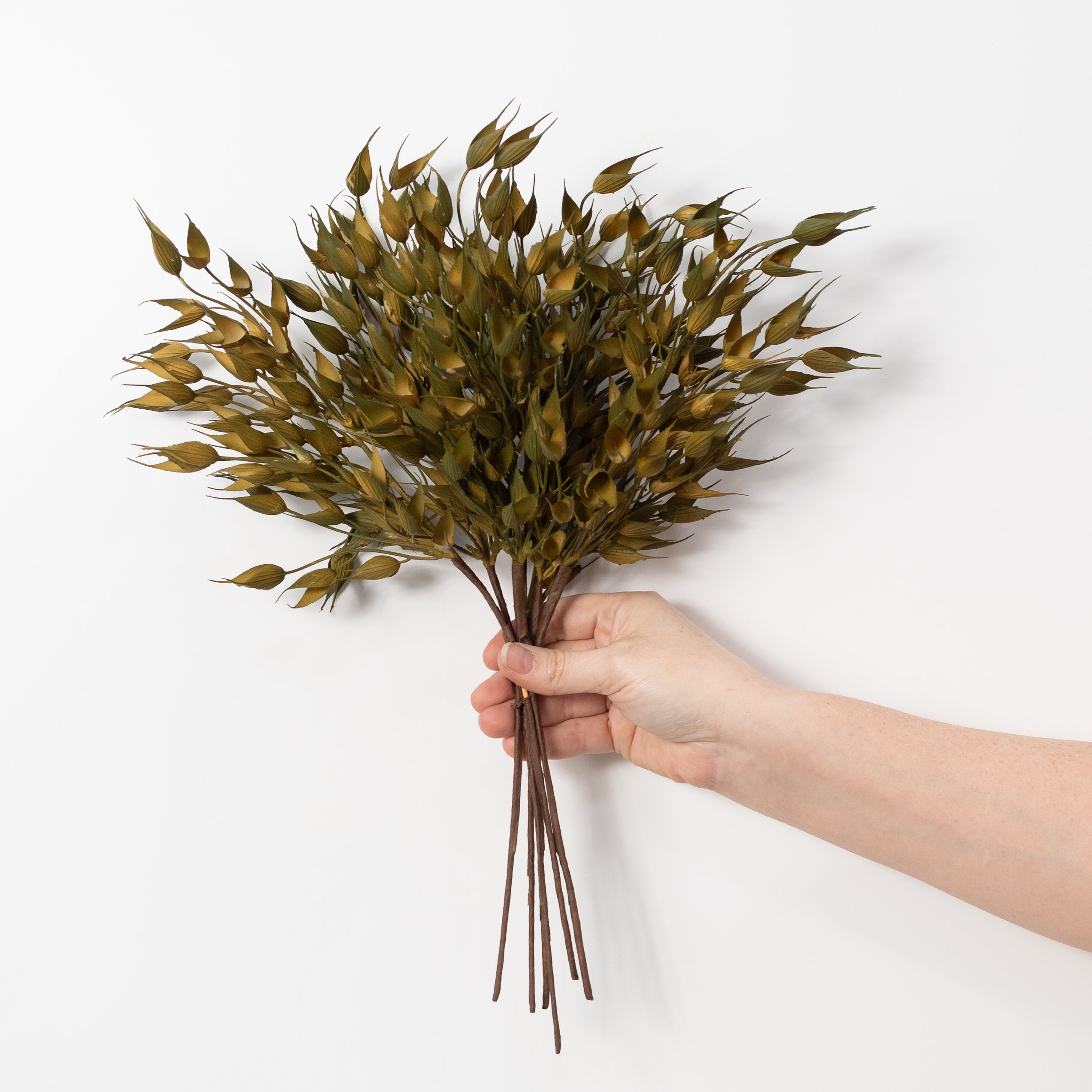 16" Plastic Bearded Wheat Grass Bundle: Sage Green