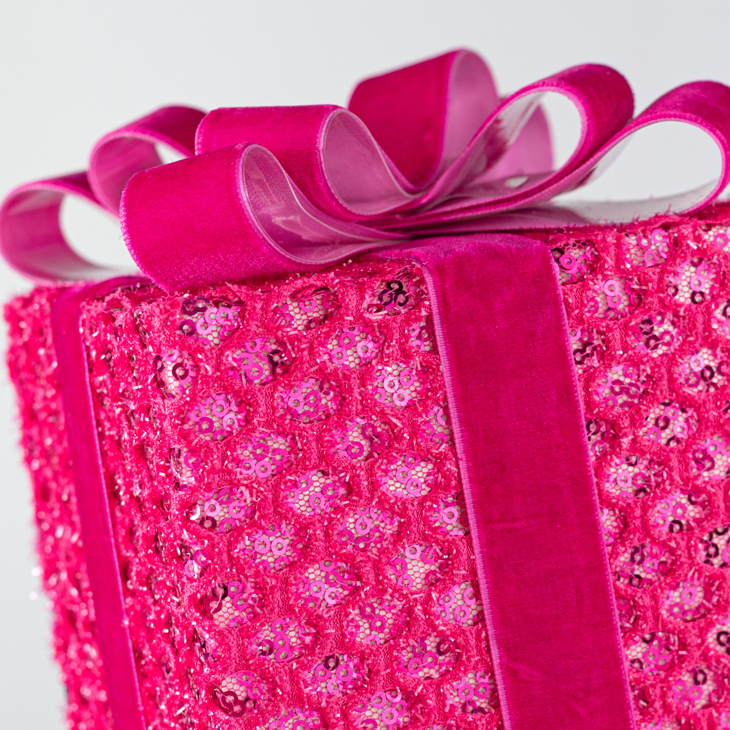 6.75" Mesh Sequin Gift Box Decor: Iridescent Fuchsia Pink