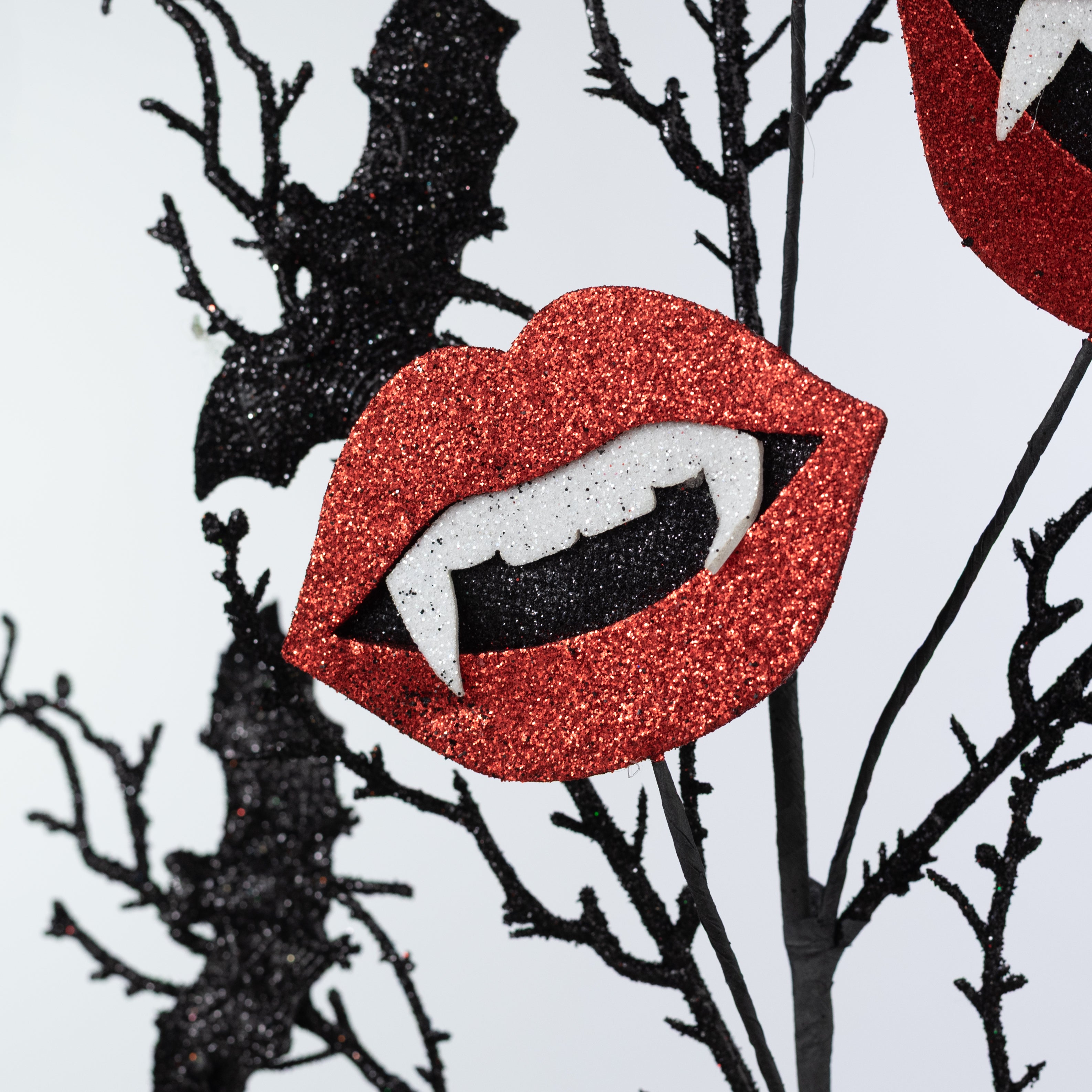 28" Glittered Foam Bats, Twigs & Vampire Lips Spray: Red