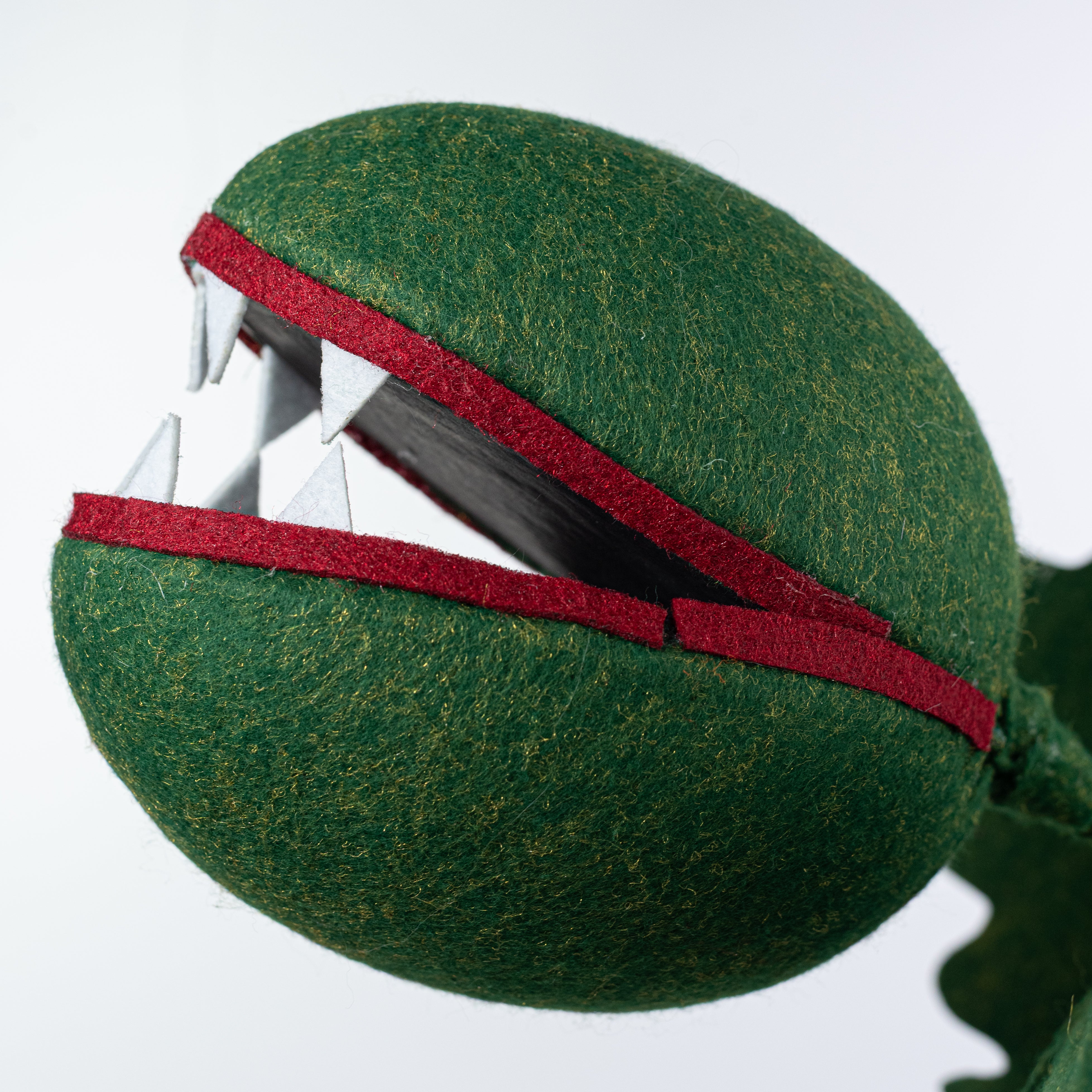 6" x 33" Felted Venus Flytrap Spray