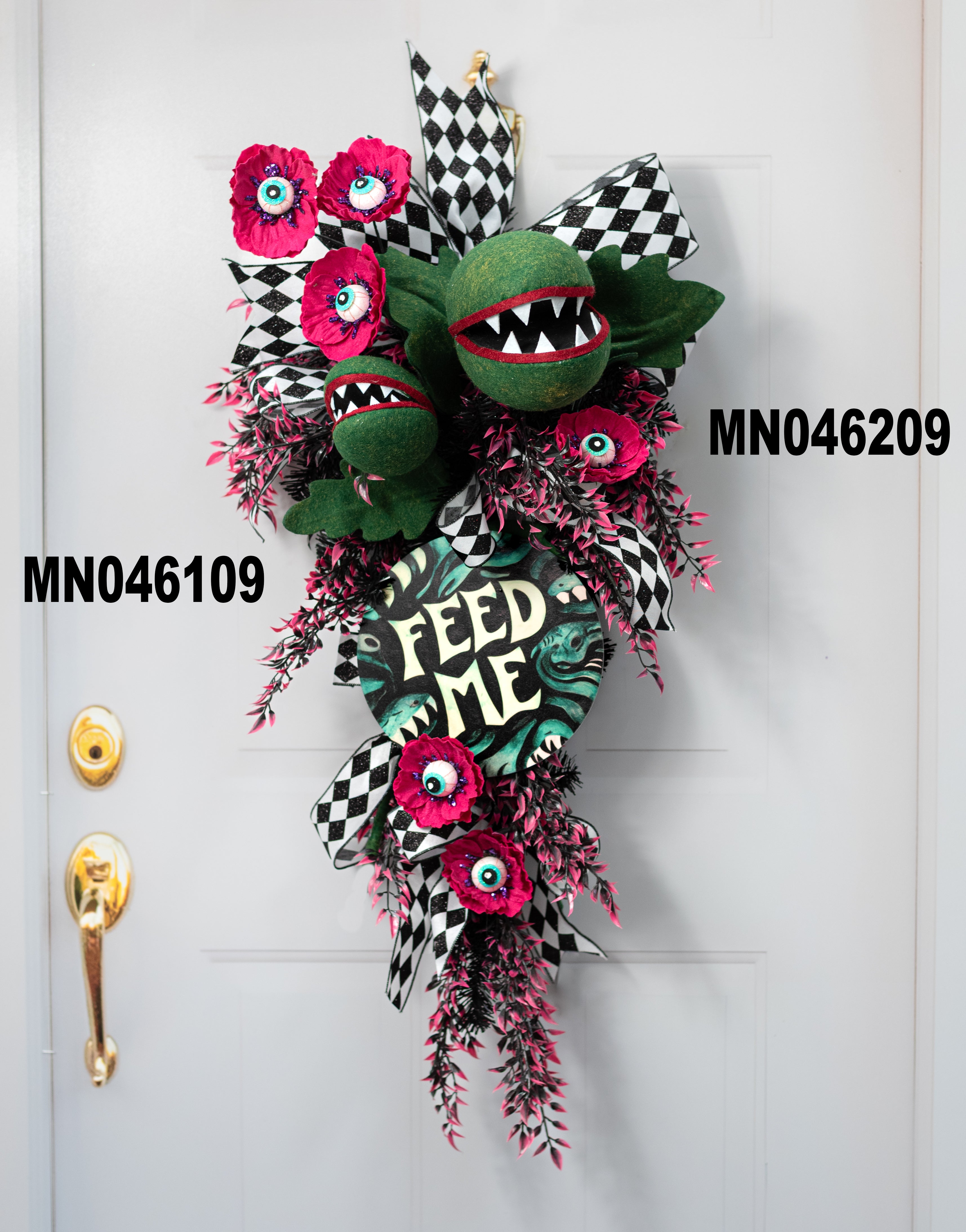 6" x 33" Felted Venus Flytrap Spray