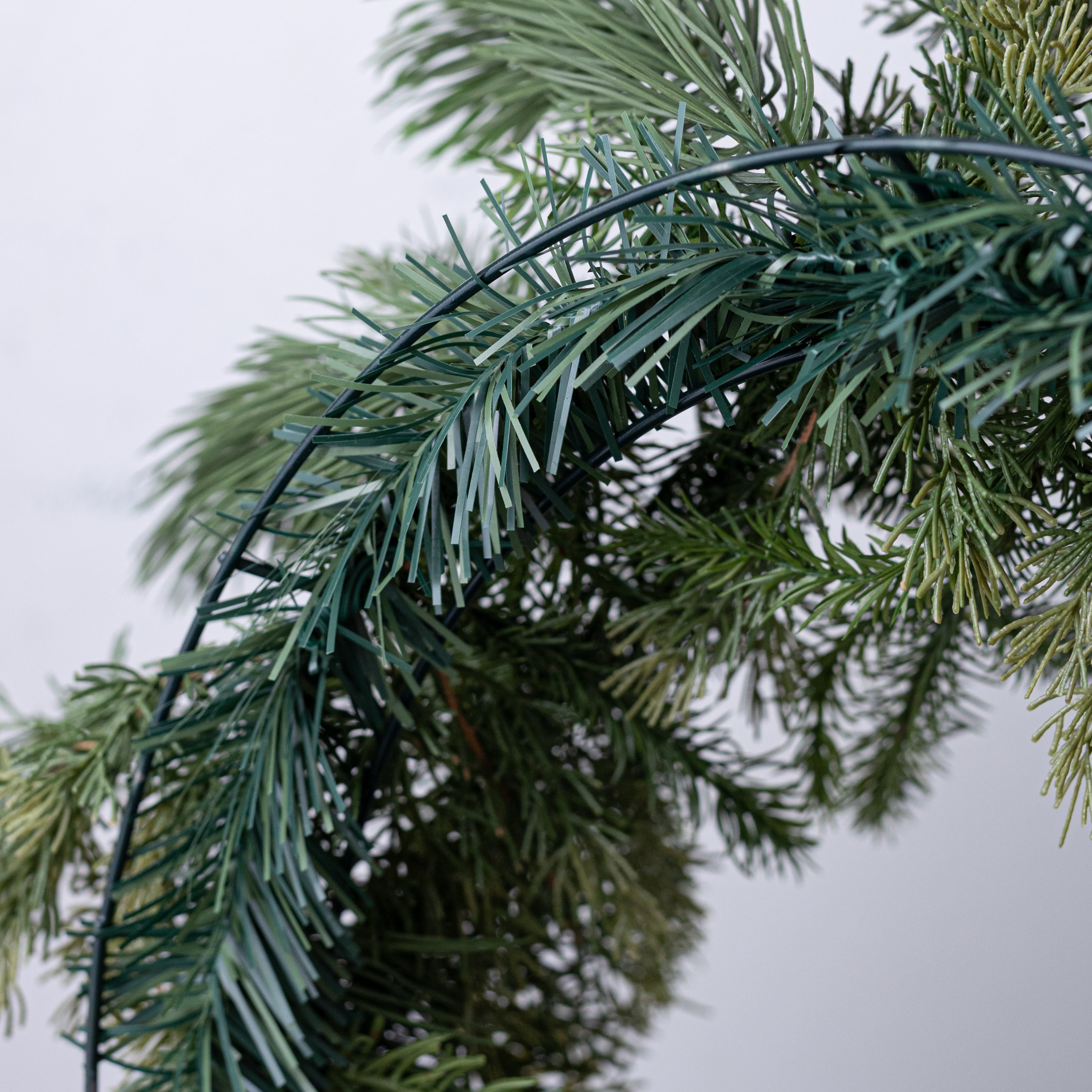 24" Belgium Pine Wreath: Evergreen (54 Tips)
