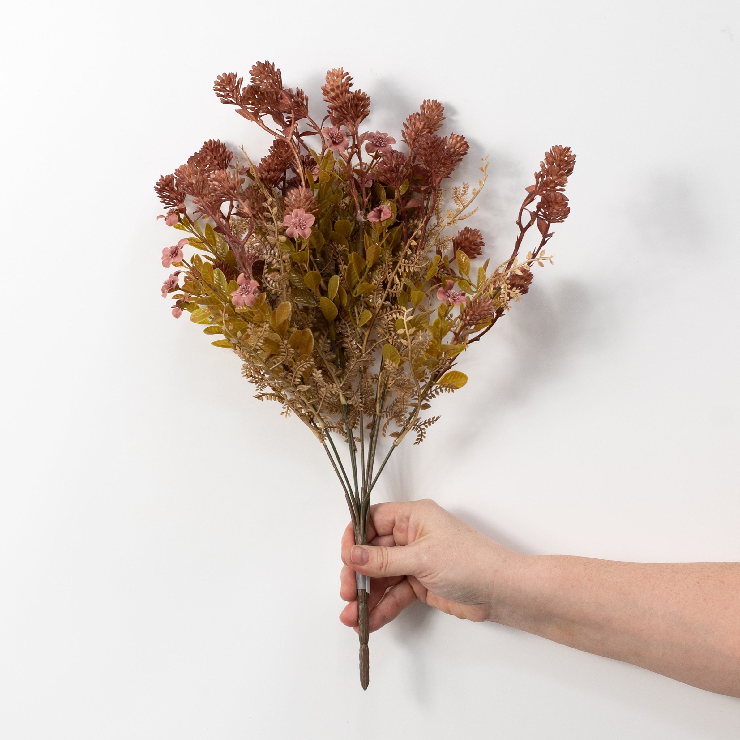 18" Mixed Plastic Amaranth & Leaves Bush: Mauve