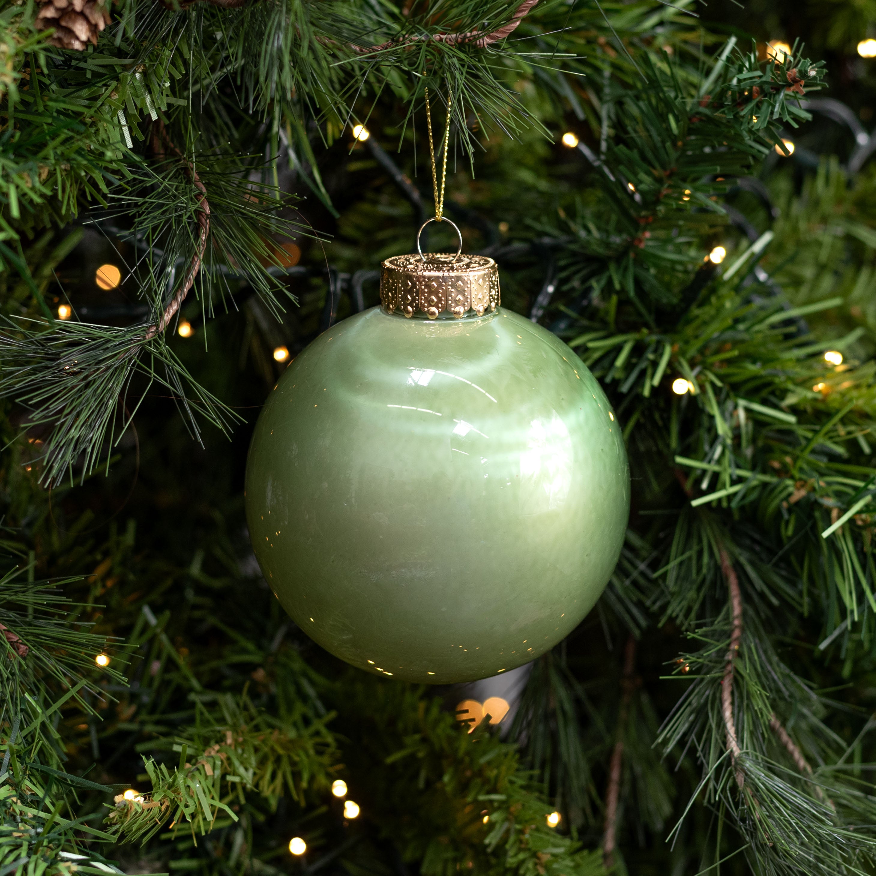100mm Lacquered Glass-Look Shatterproof Ornament: Sage Green