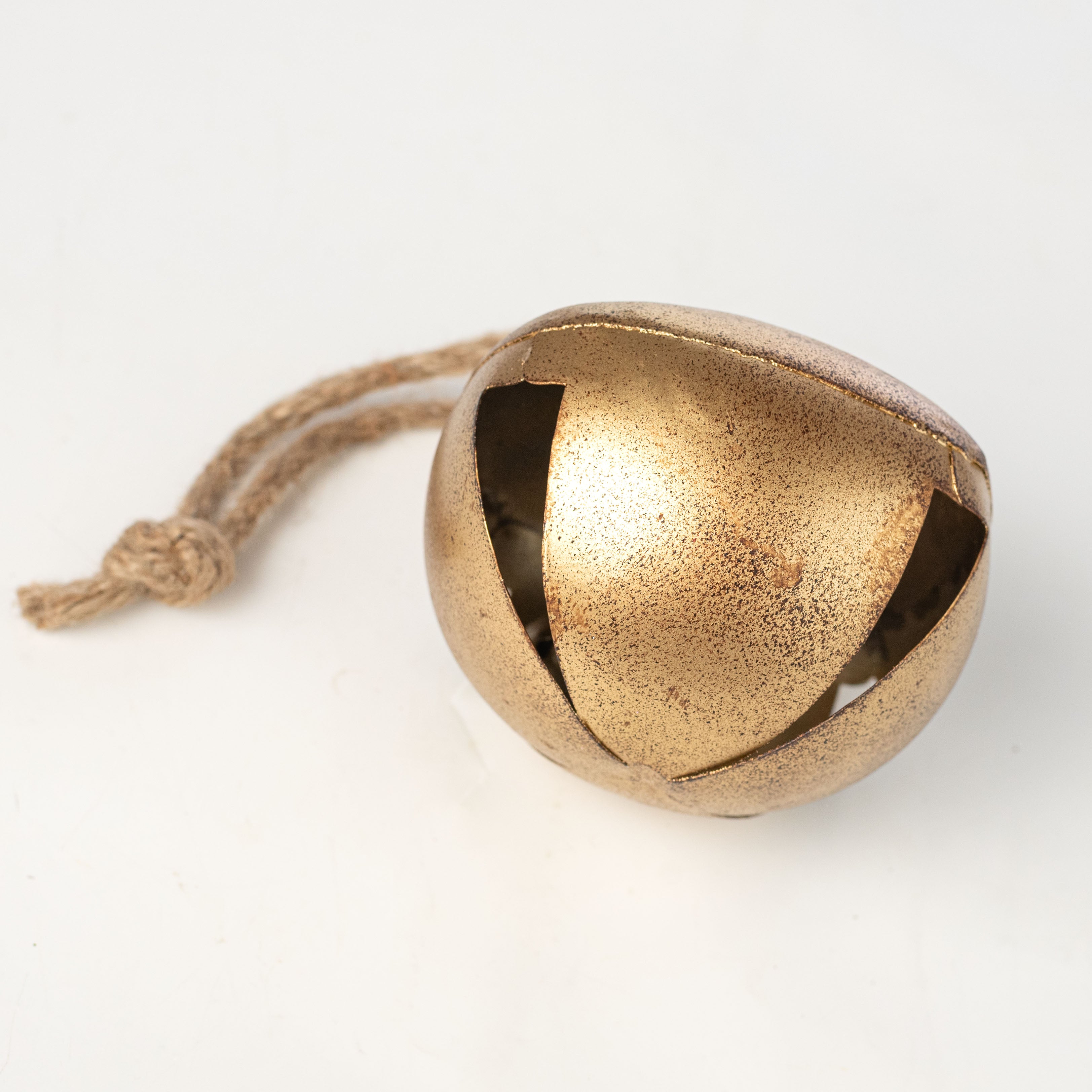 4" Sleigh Bell Ornament: Antique Gold