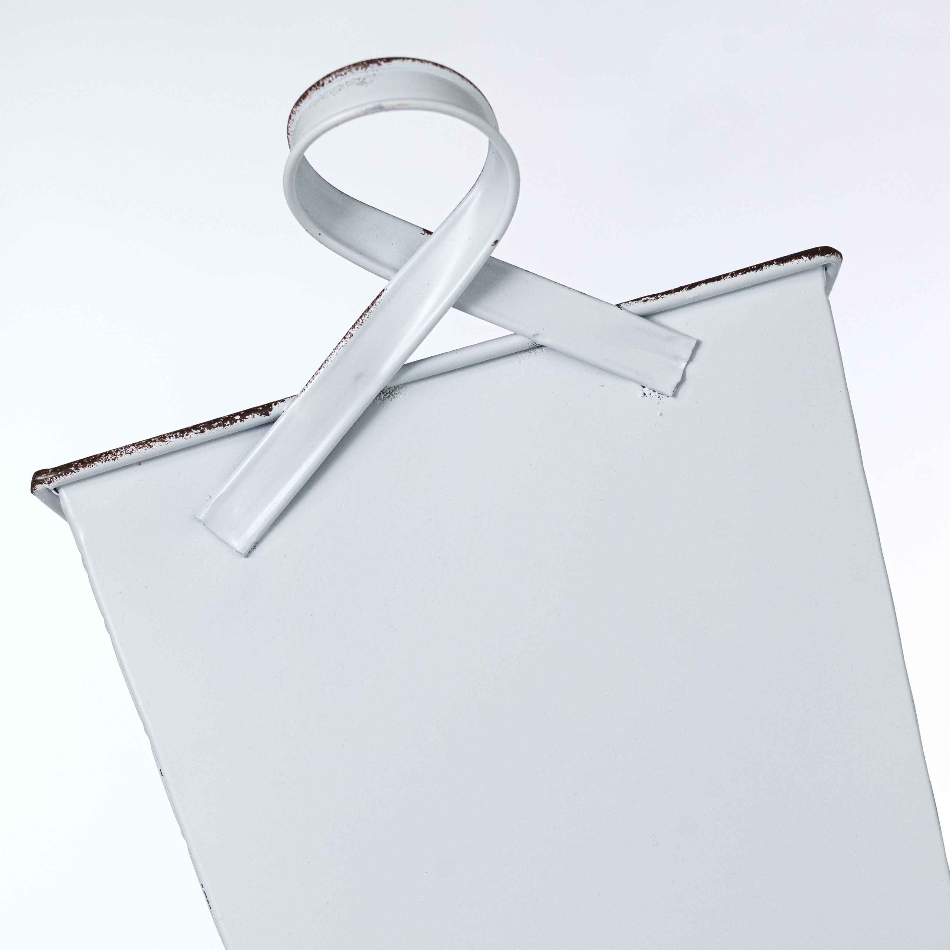 9" Metal Wall Pocket: Distressed White