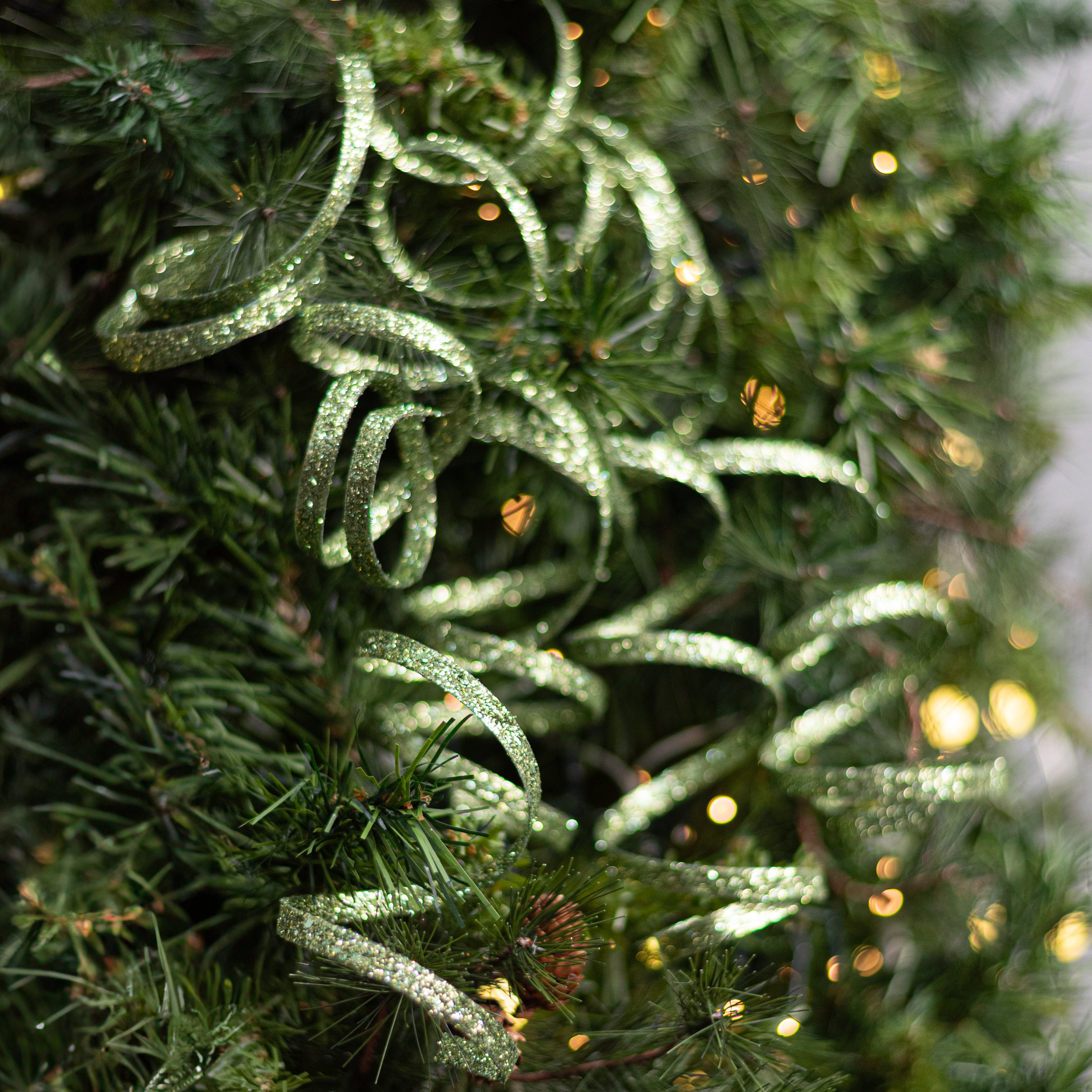 31" Curly Glitter Ribbon Spray: Lime Green