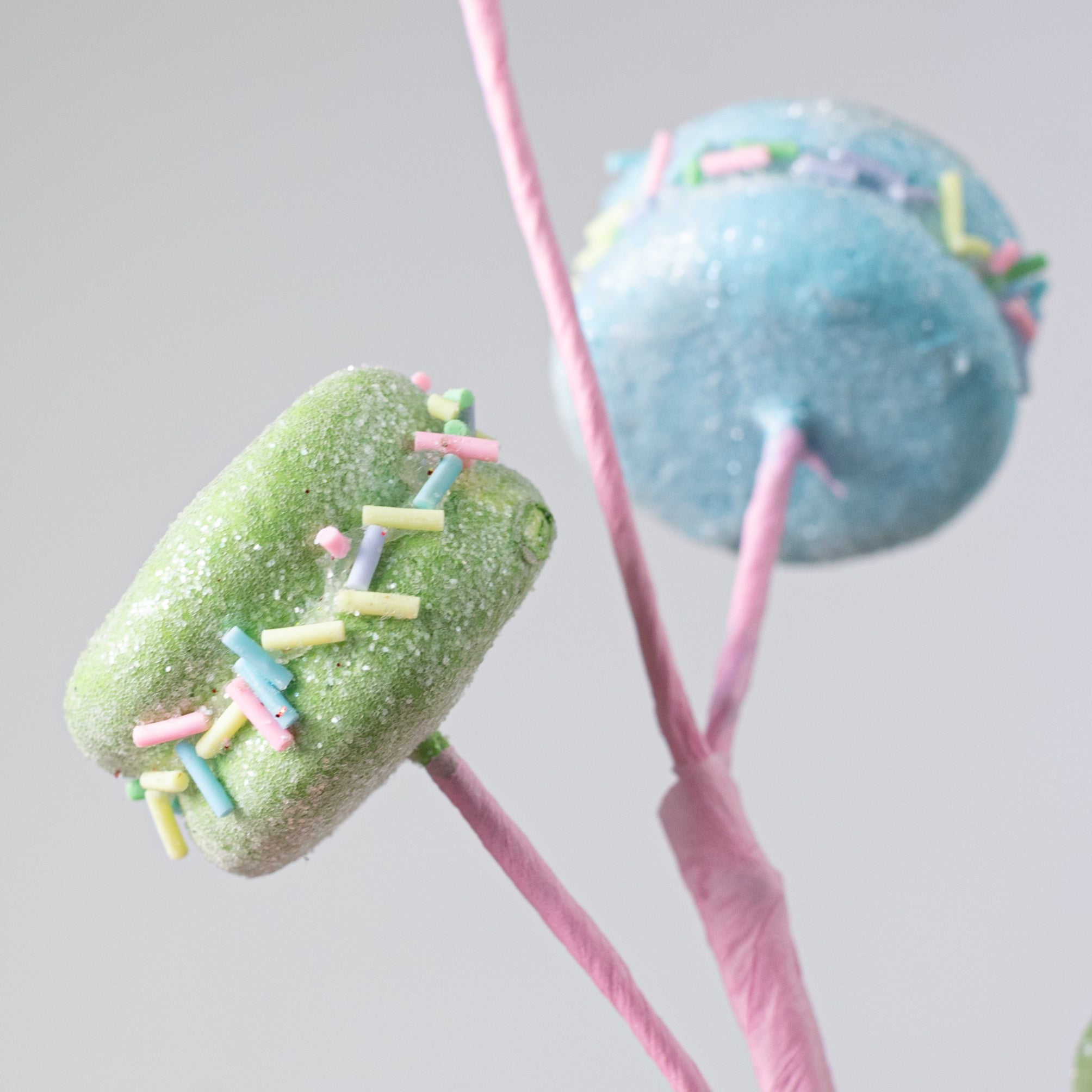 15" Macaron Sprinkle Spray: Pastel Multicolor