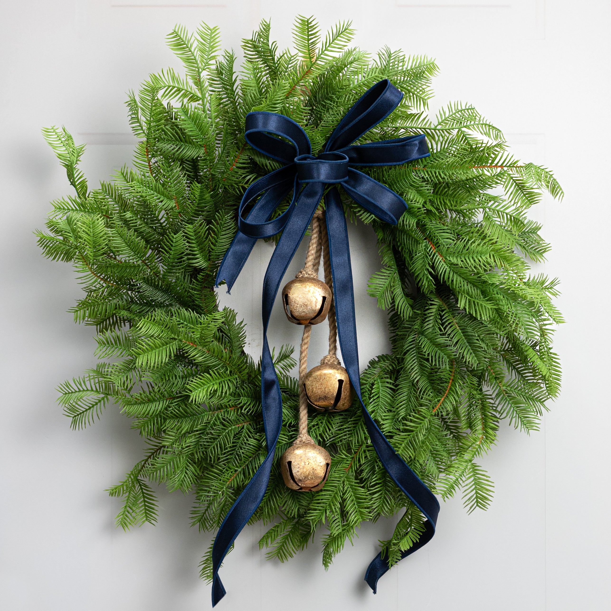 18" Jingle Bell Hanger Ornament: Antique Gold