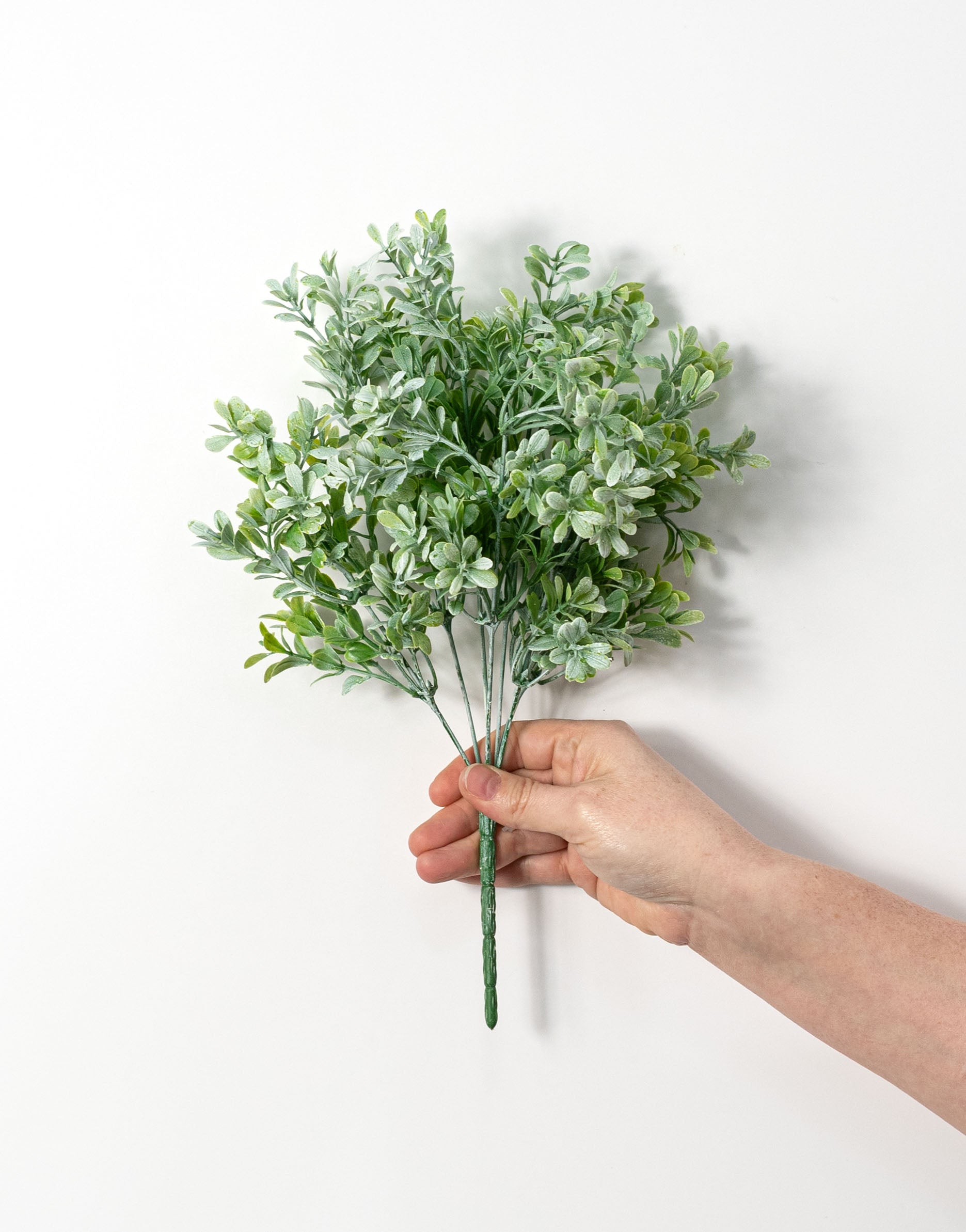 13" Boxwood Bush: Dusty Green (7 Stem)