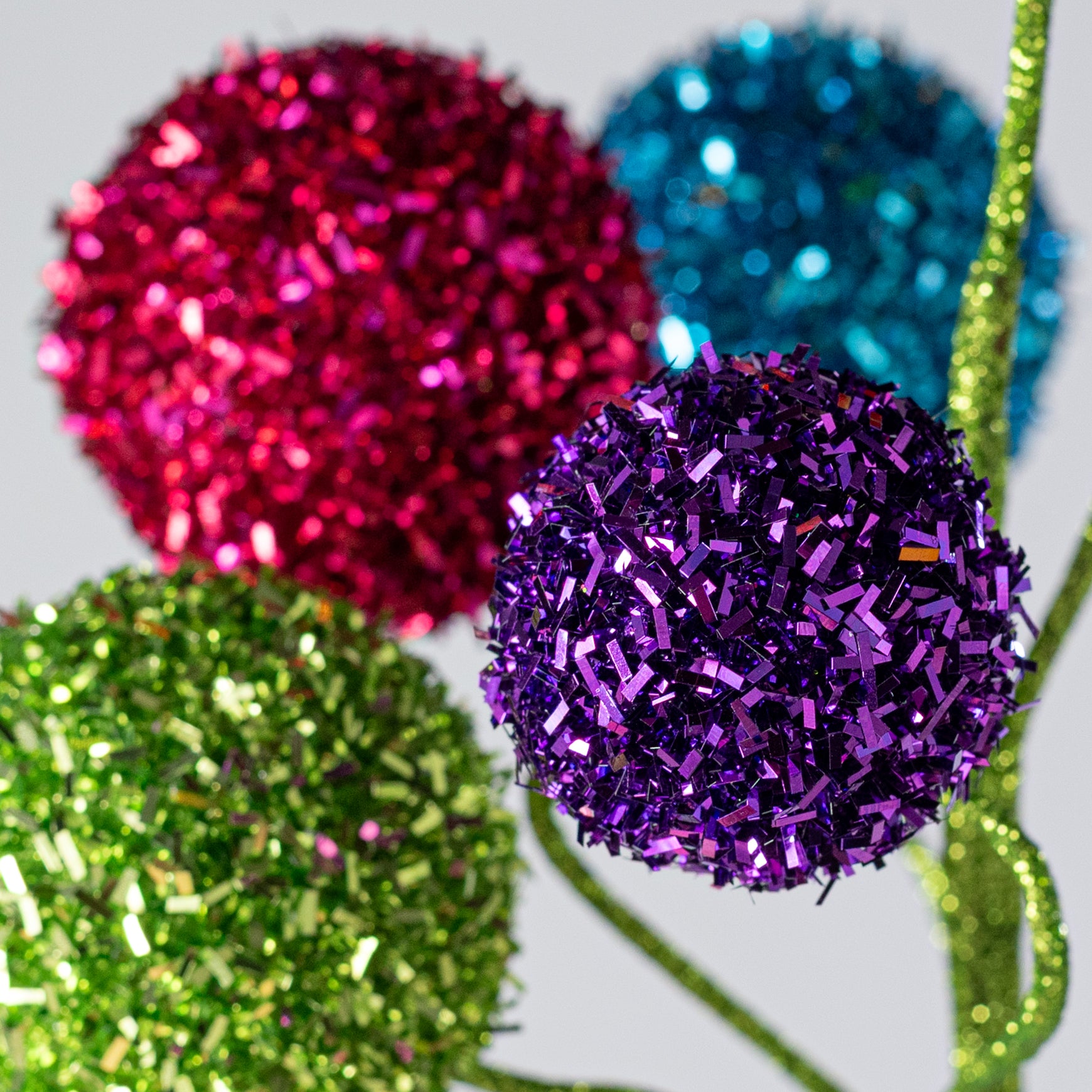 20" V-Cut Foil Ball Spray: Fiesta Multicolor
