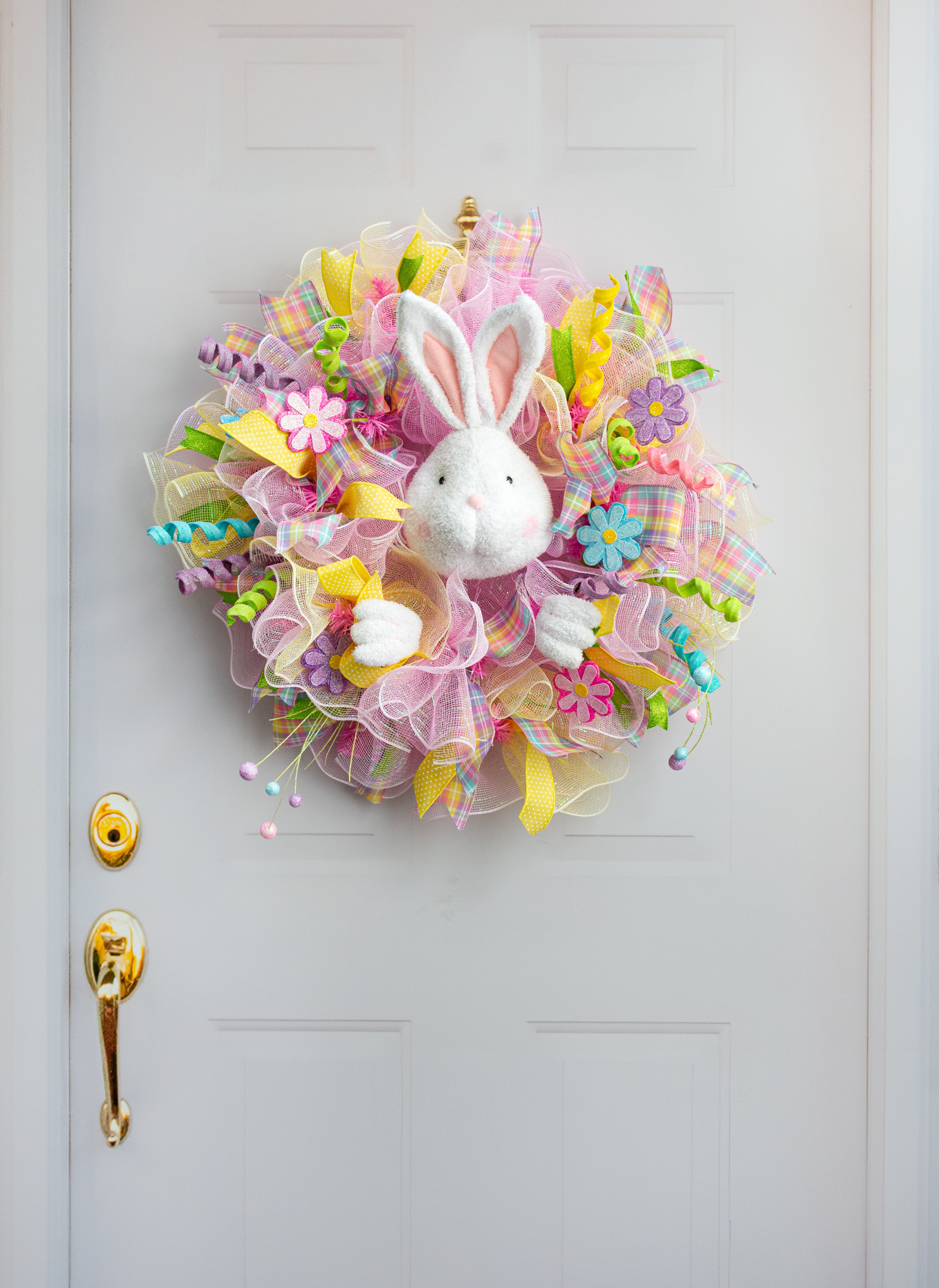 Bunny Rabbit Head & Paw Wreath Decor Kit: White