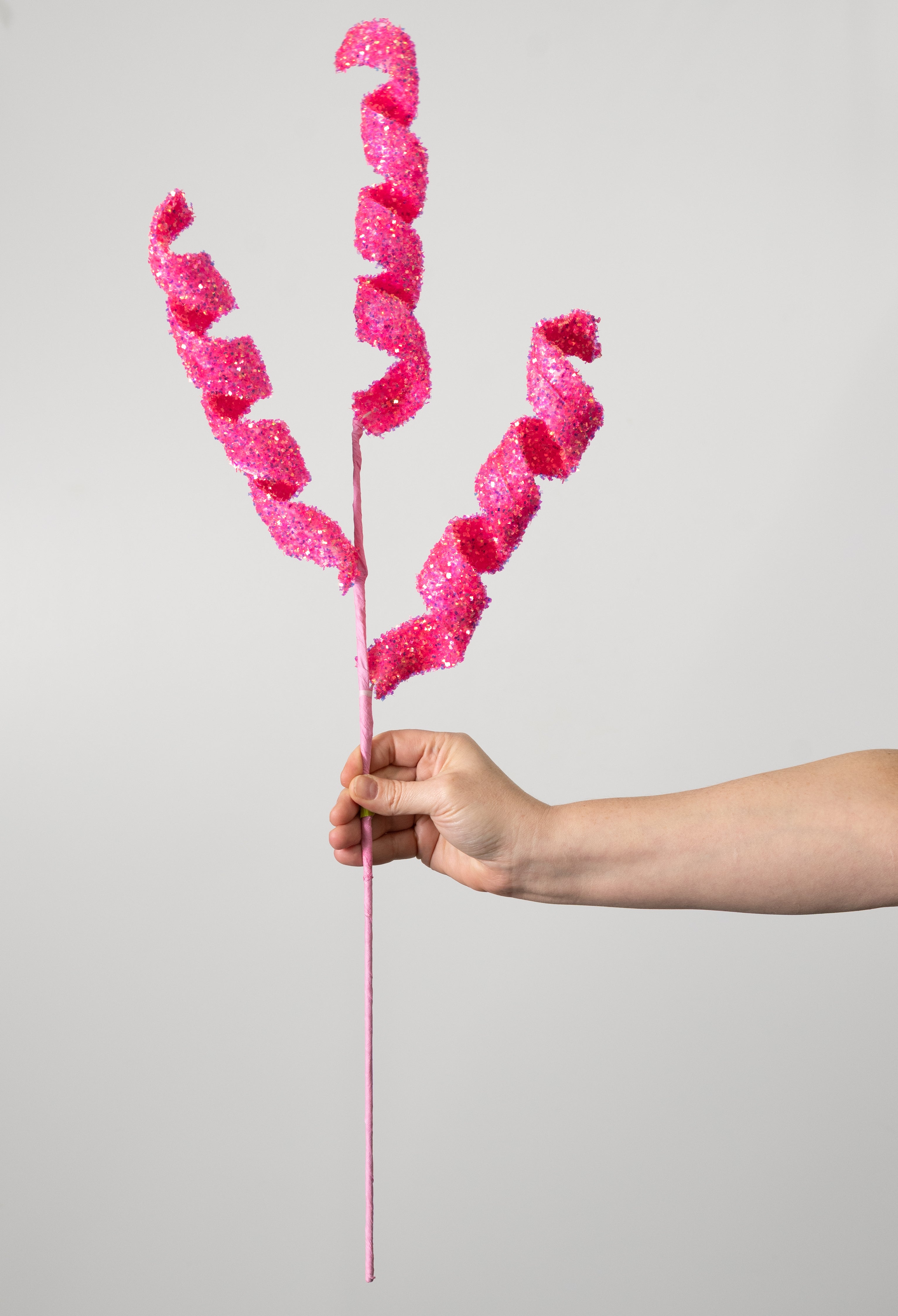 29" Frizzy Curly Spray: Iridescent Hot Pink