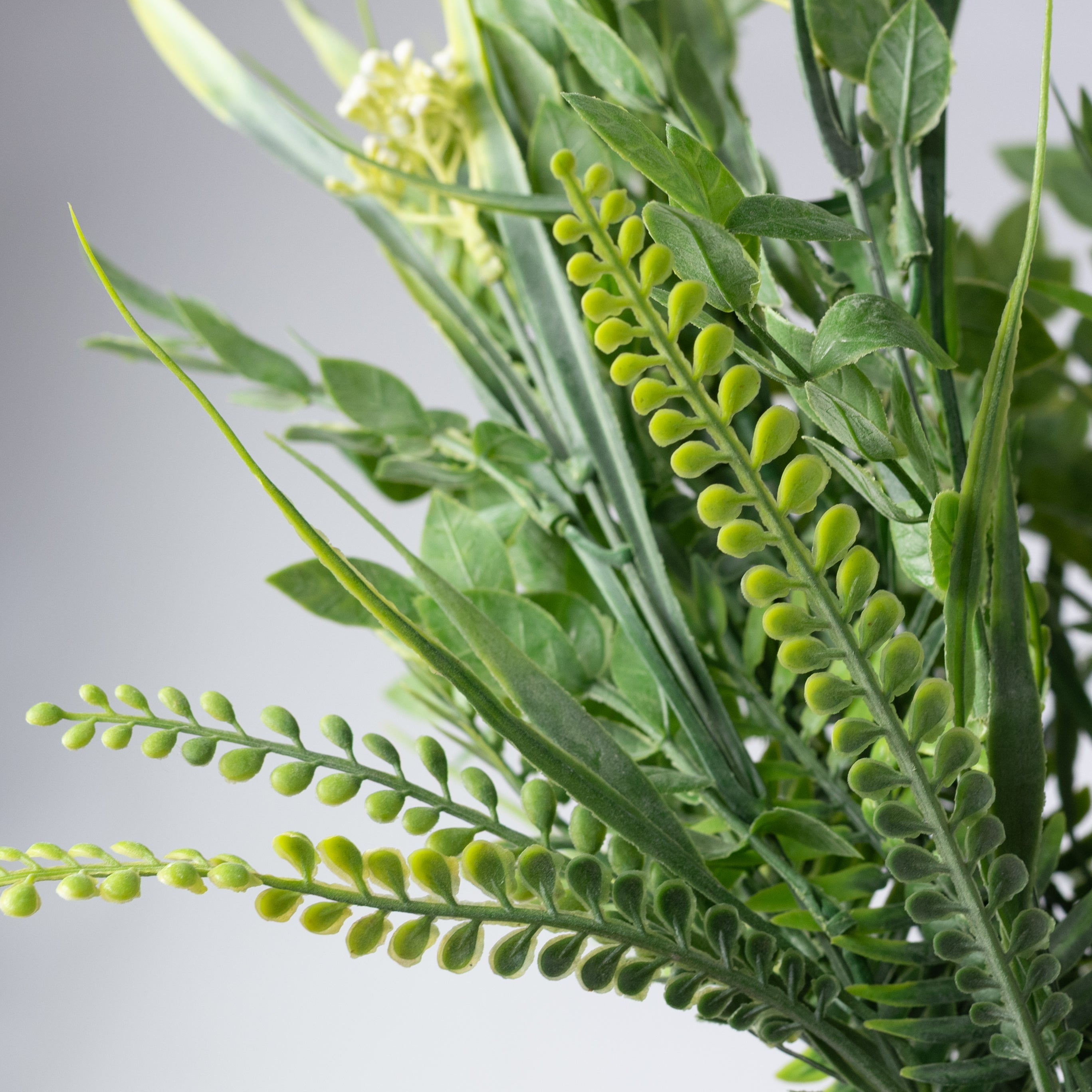 21" Mixed Ferns & Greenery Bush: Spring Green (12 Stem)
