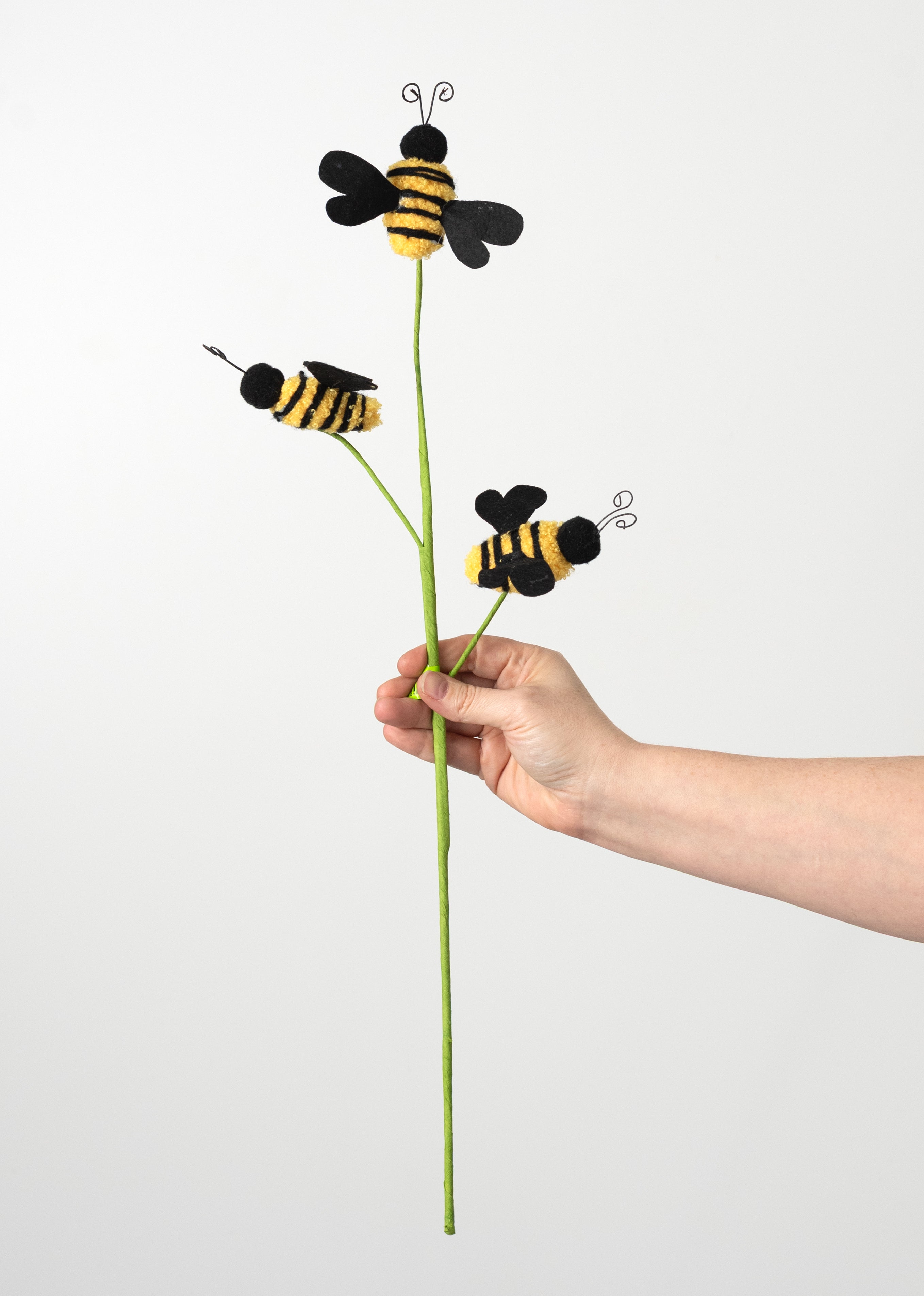 23" Fuzzy Bumble Bee Spray