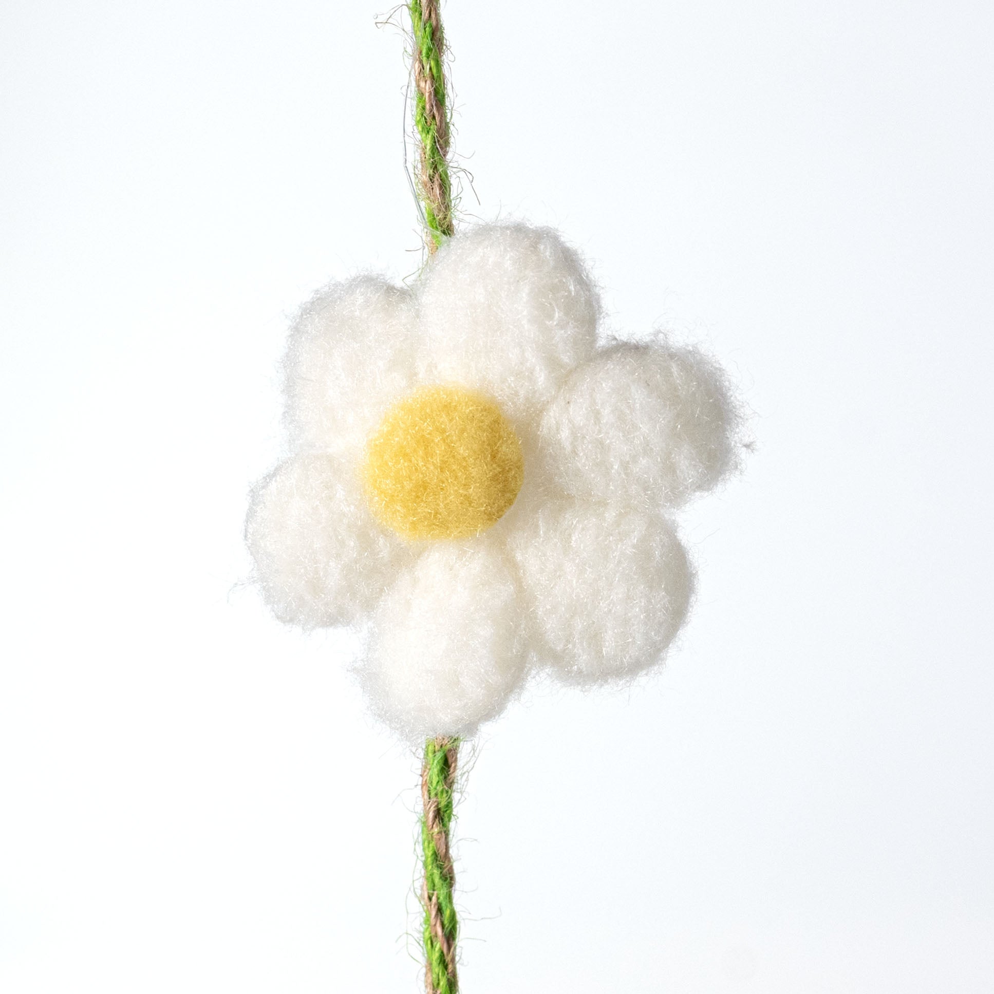 6' Fleece Daisy Flower Garland