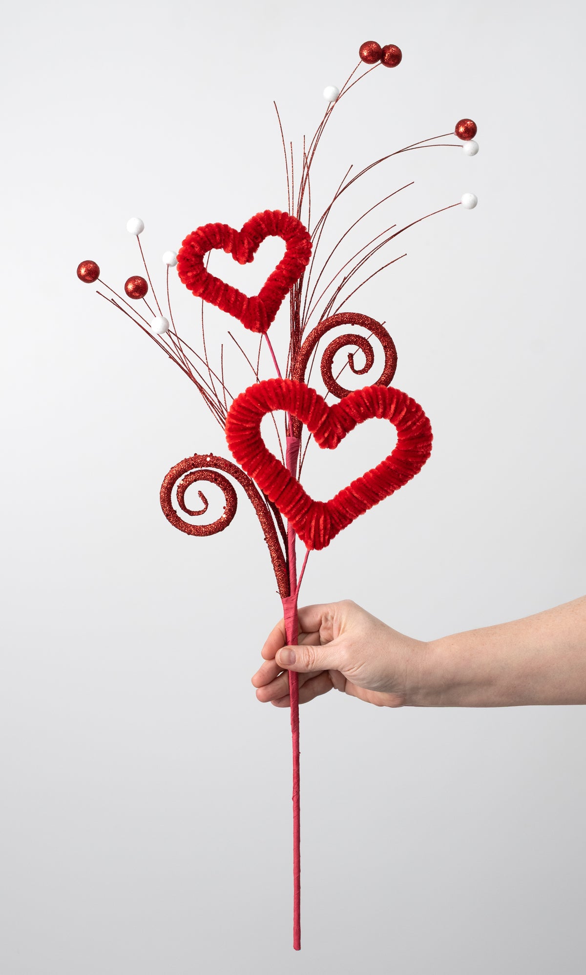 27" Open Chenille Heart Curl Spray: Red