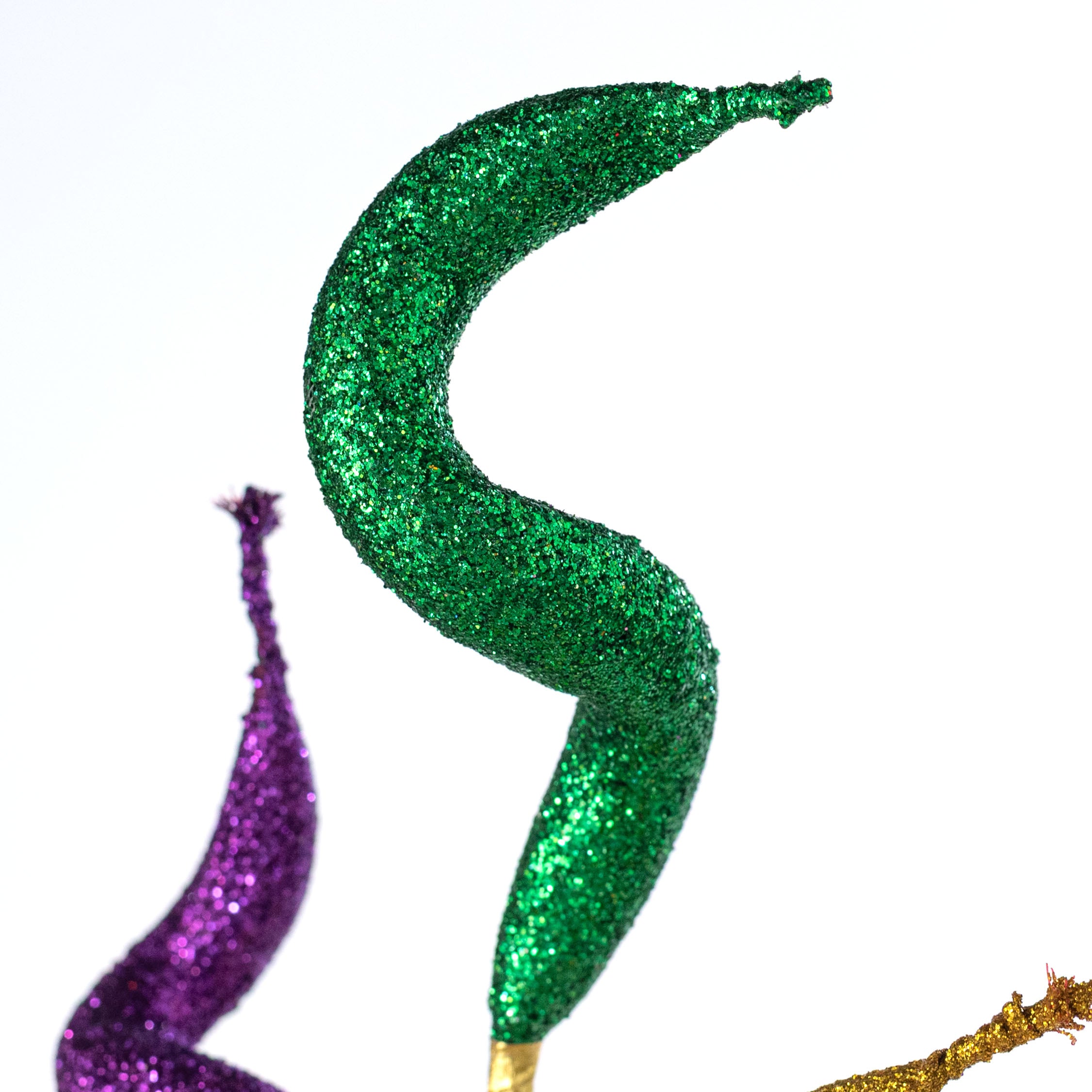 32" Glitter Curly Tube Spray: Mardi Gras